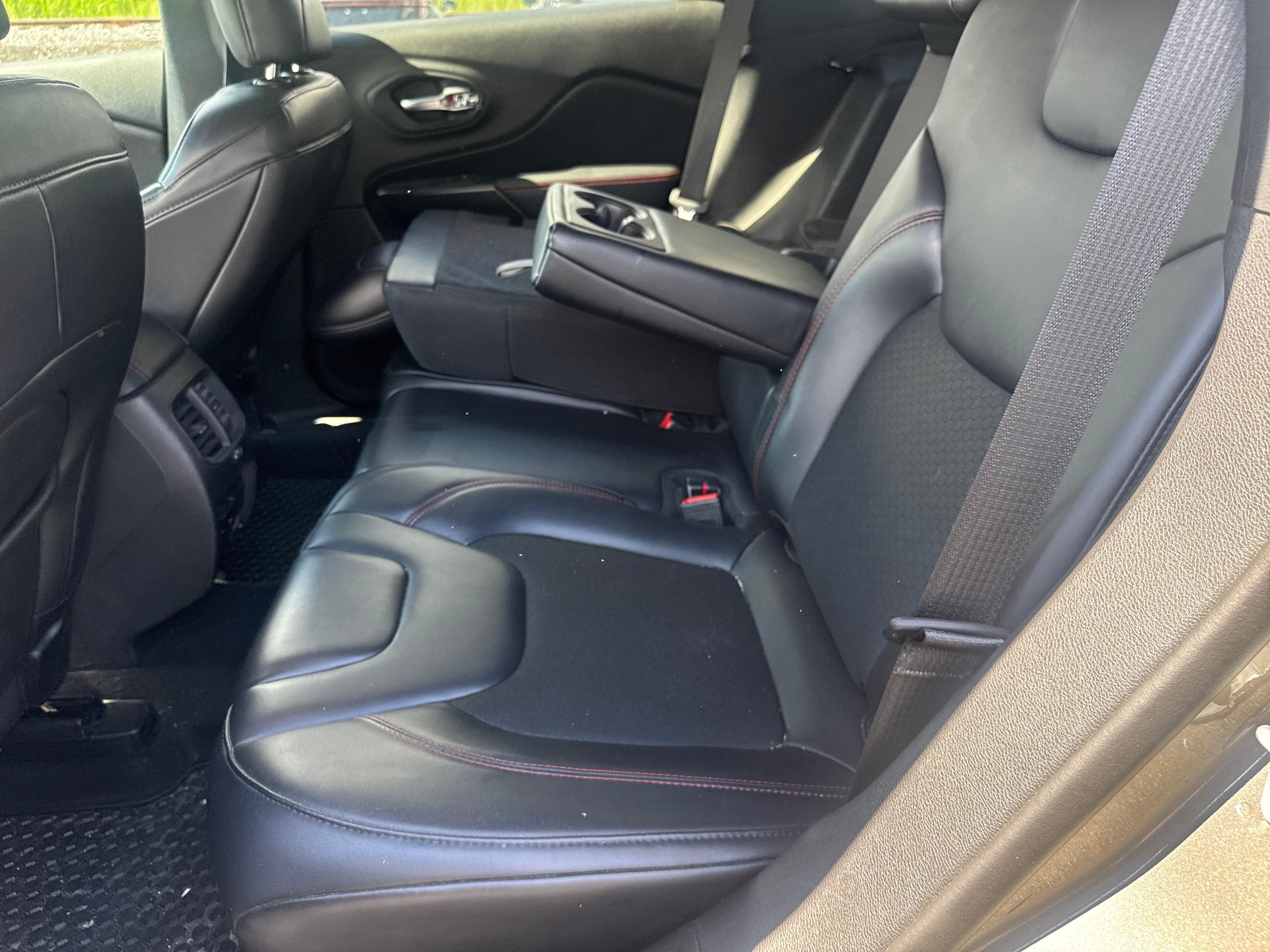 2020 Jeep Cherokee Trailhawk