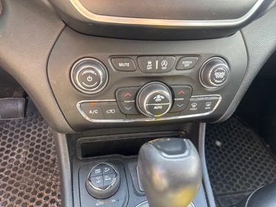 2020 Jeep Cherokee Trailhawk
