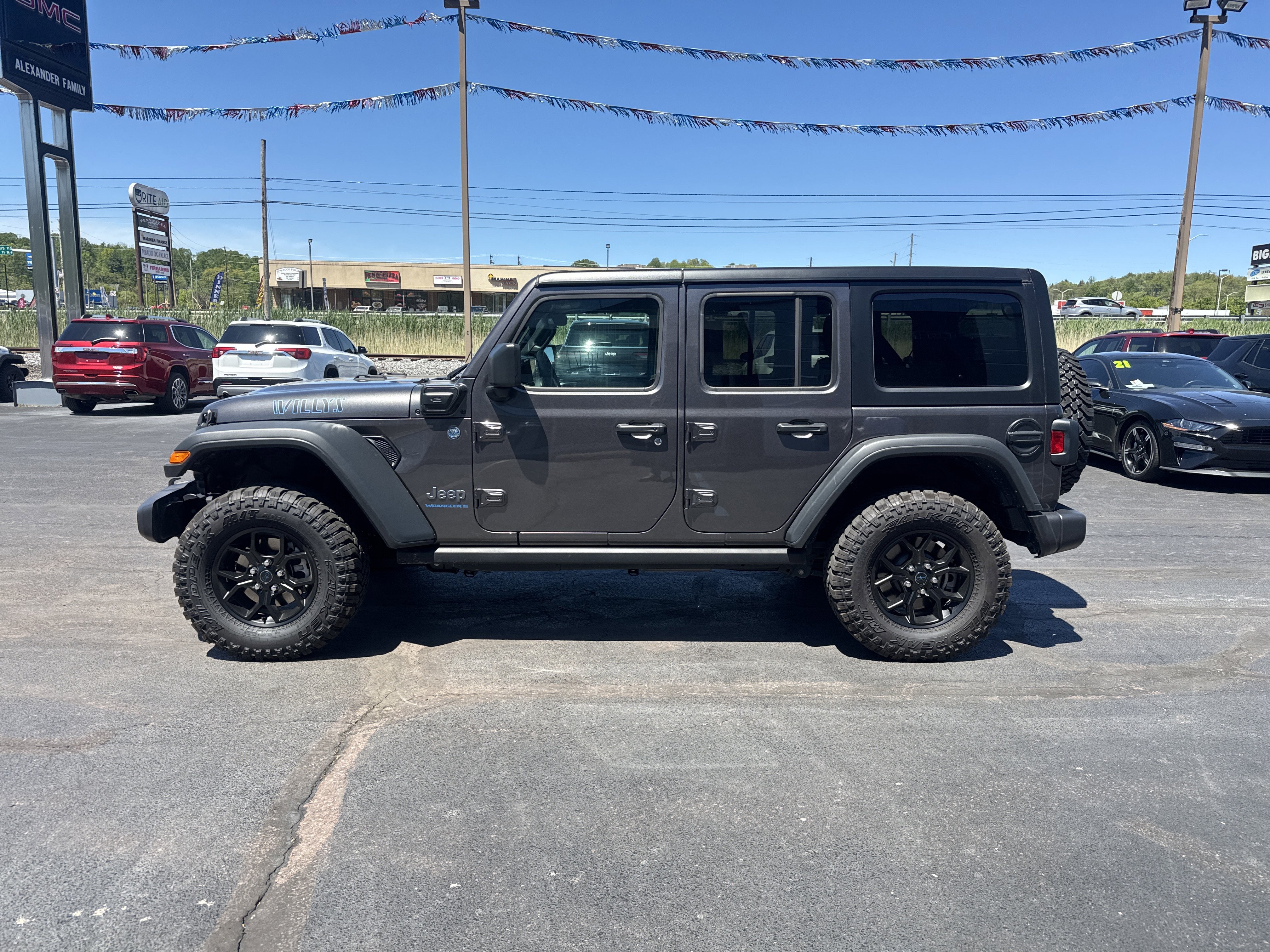 2025 Jeep Wrangler 4xe Willys
