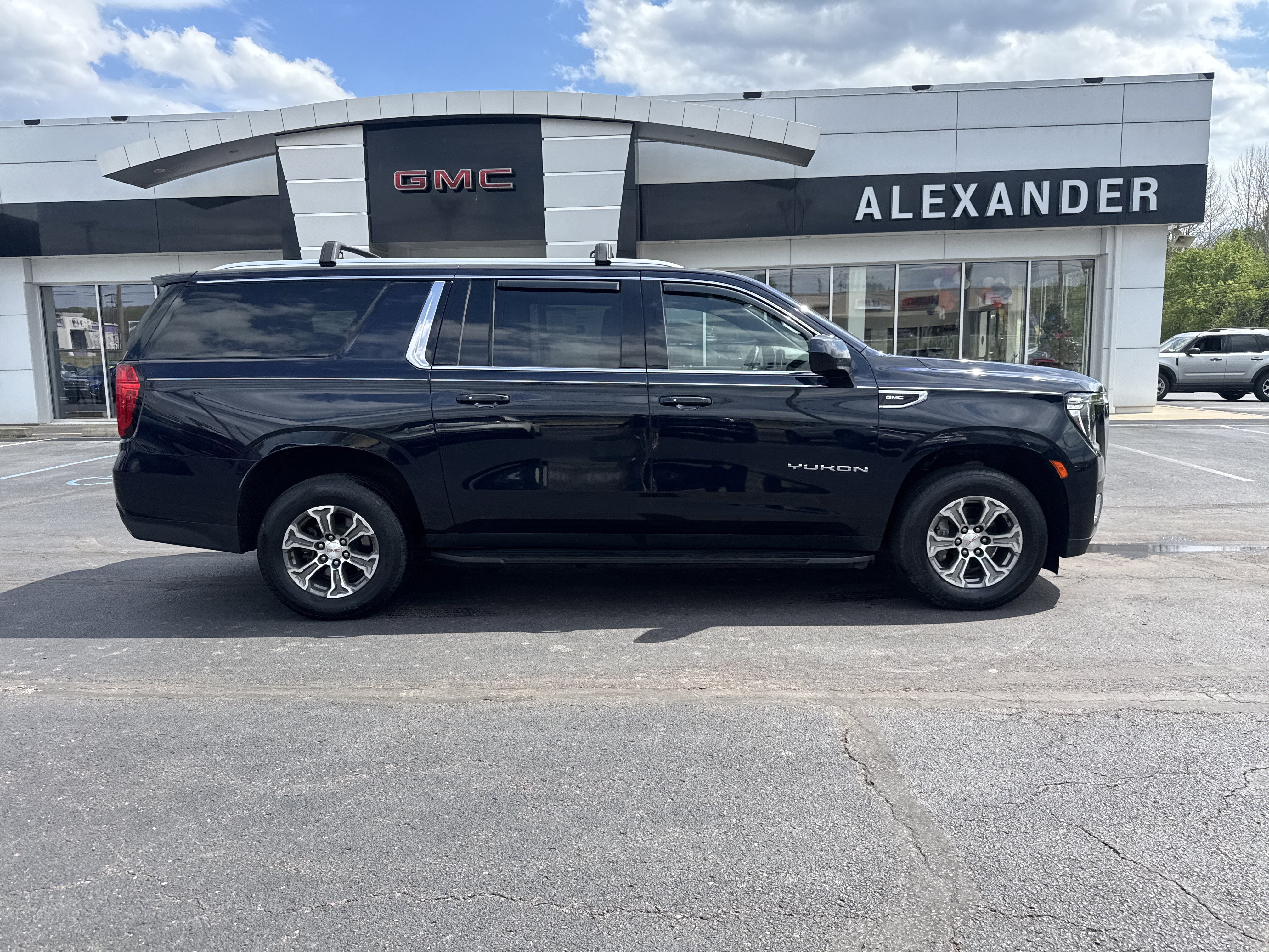 2021 GMC Yukon XL SLE