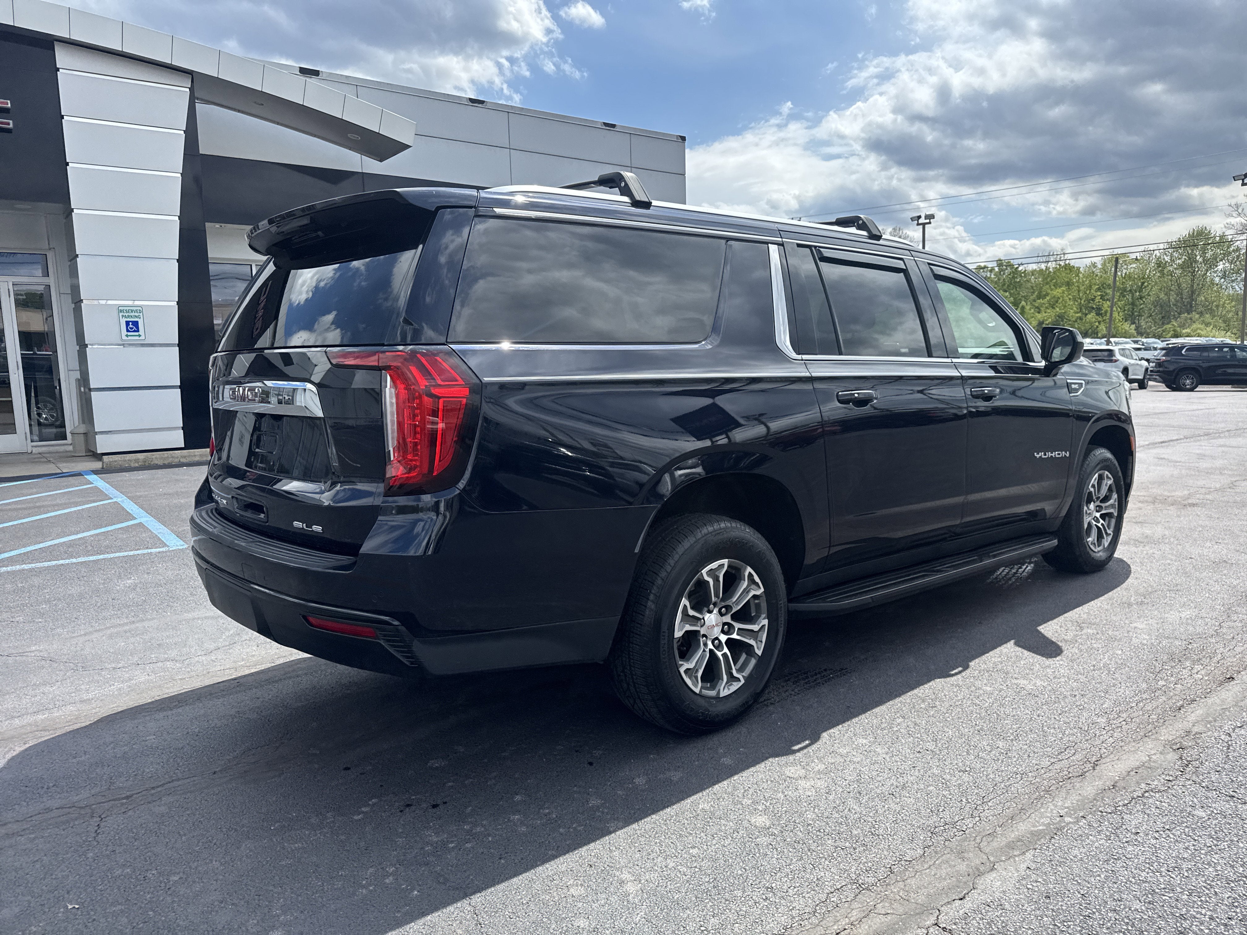 2021 GMC Yukon XL SLE