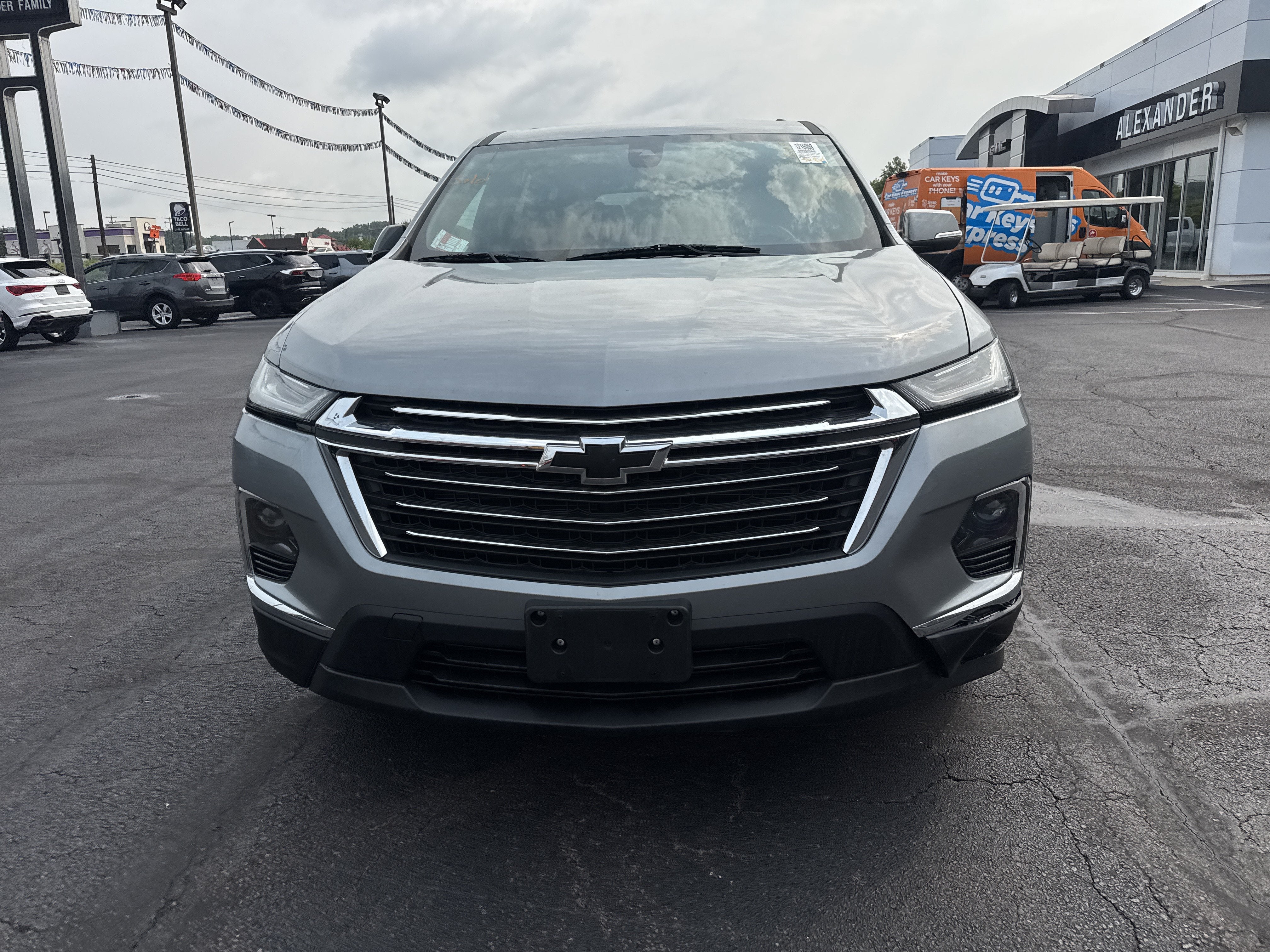 2023 Chevrolet Traverse LT Cloth