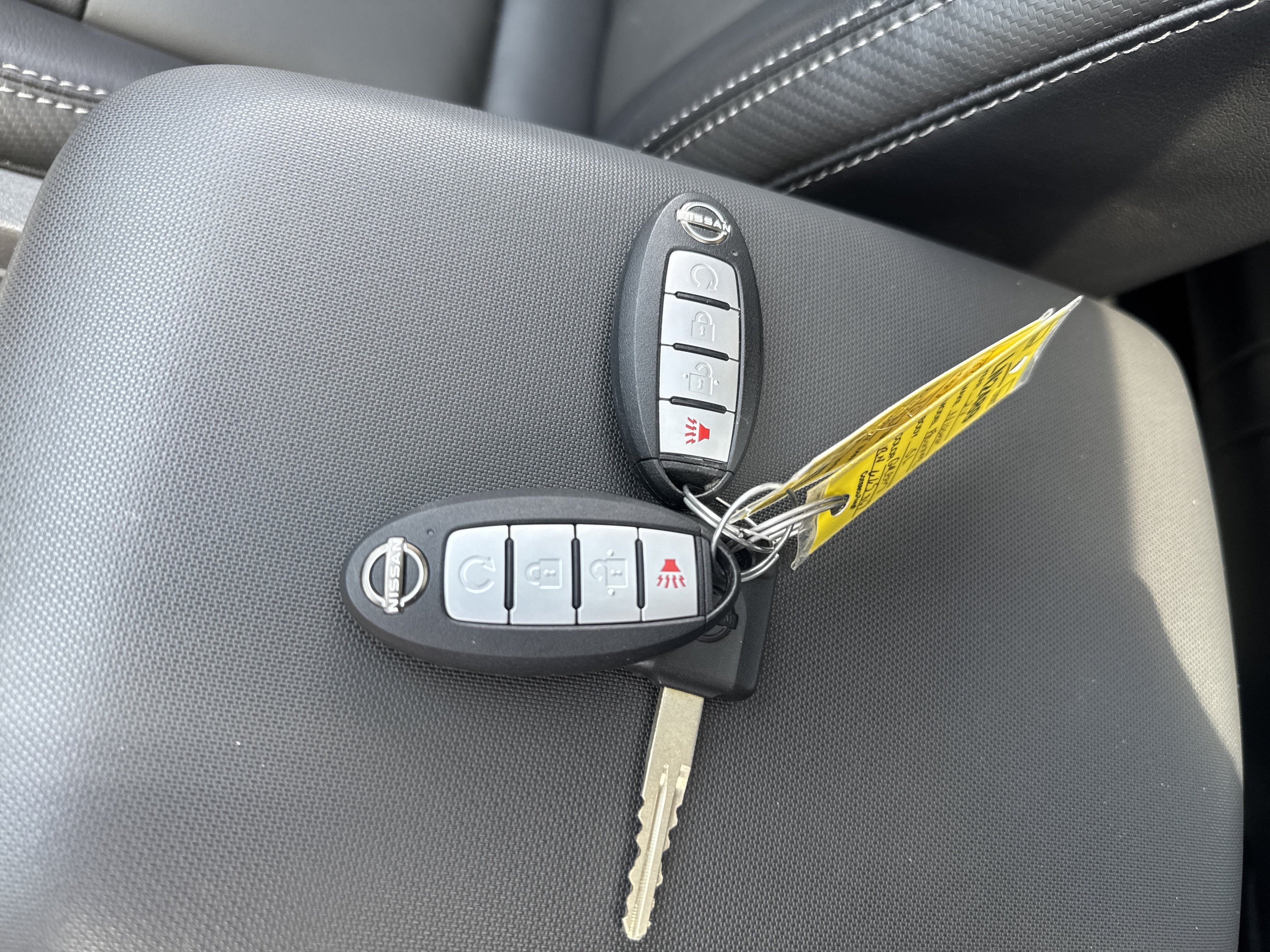 2024 Nissan Frontier SL