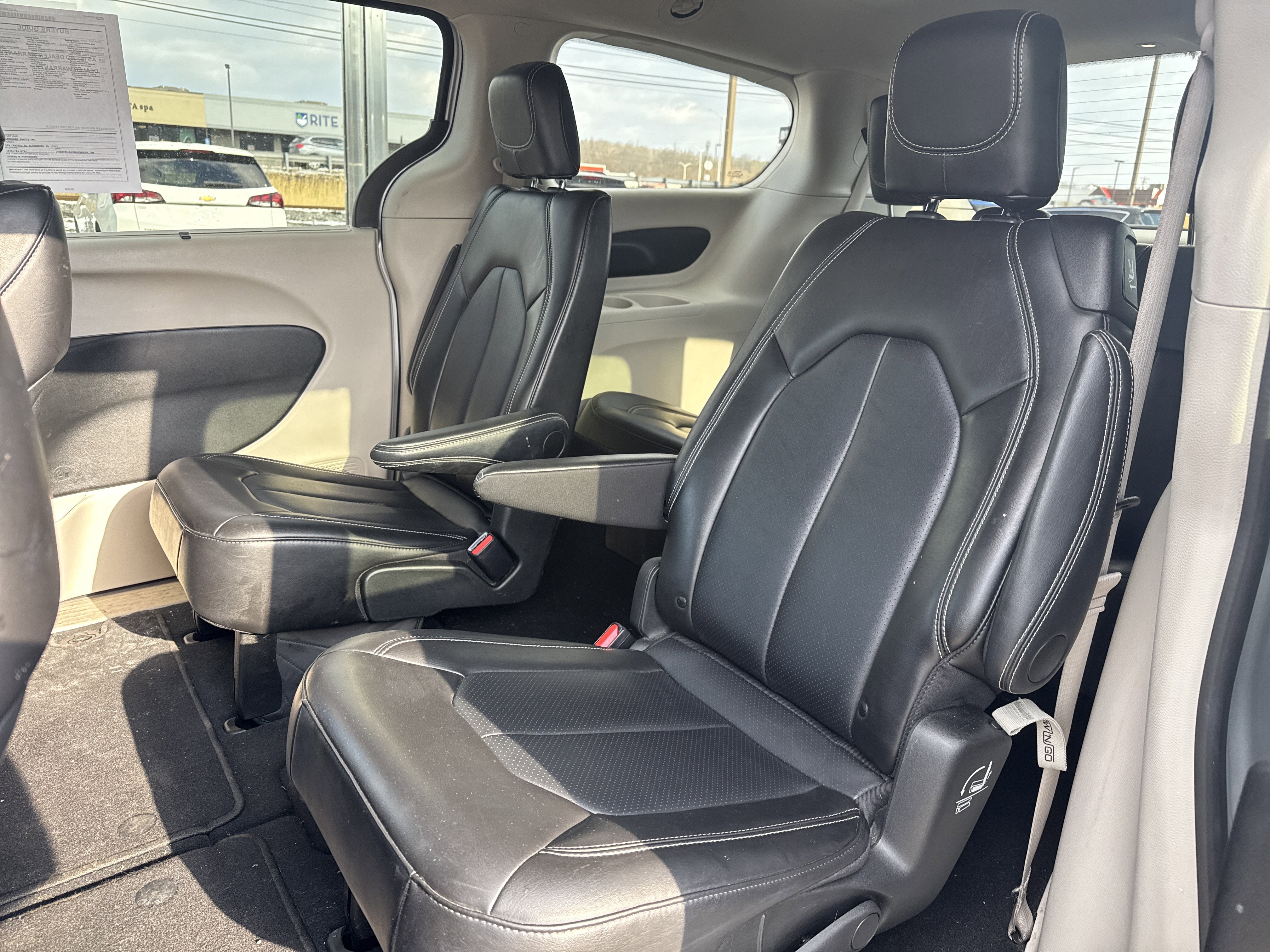 2024 Chrysler Pacifica Touring L