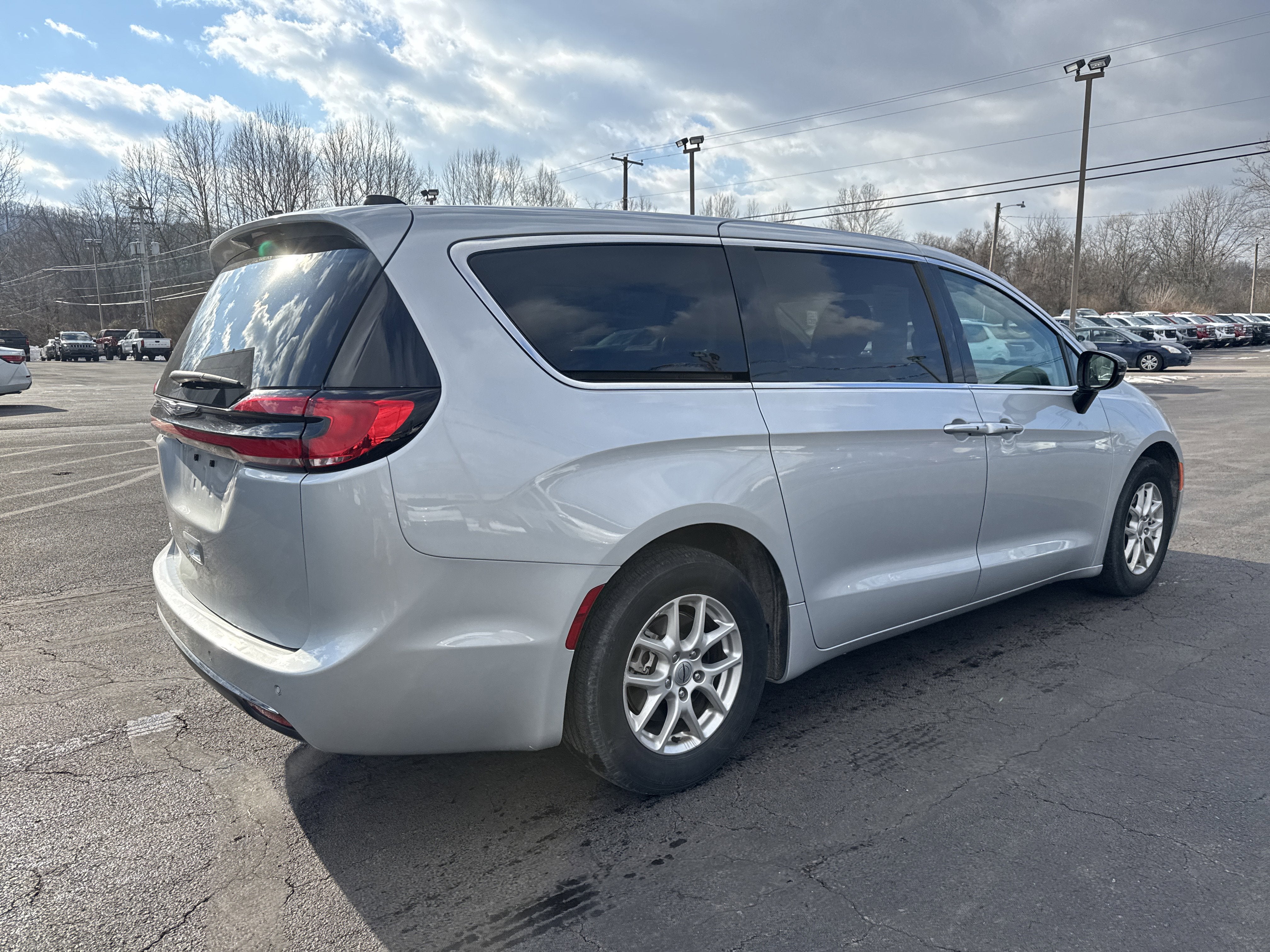 2024 Chrysler Pacifica Touring L