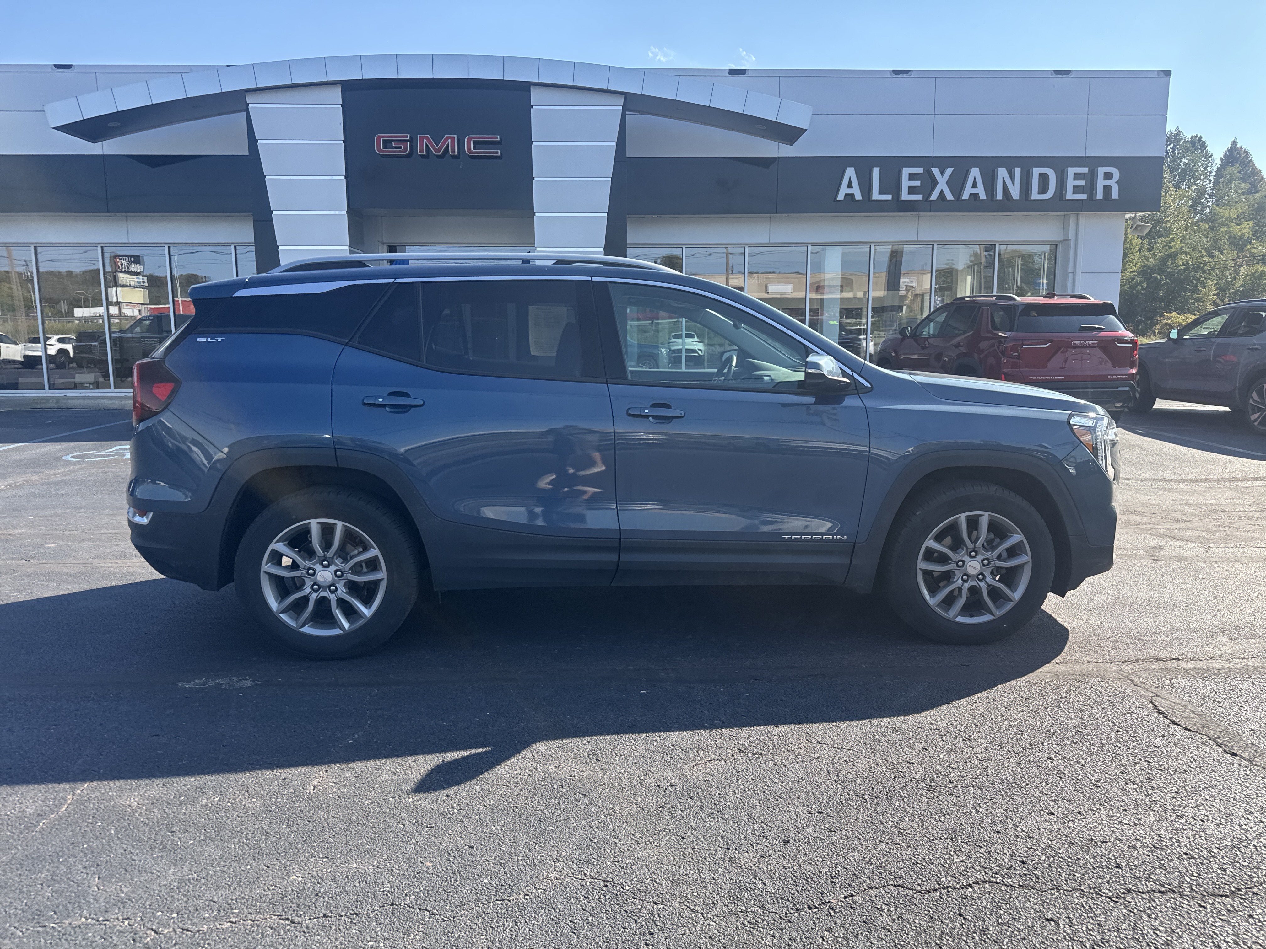 2024 GMC Terrain SLT