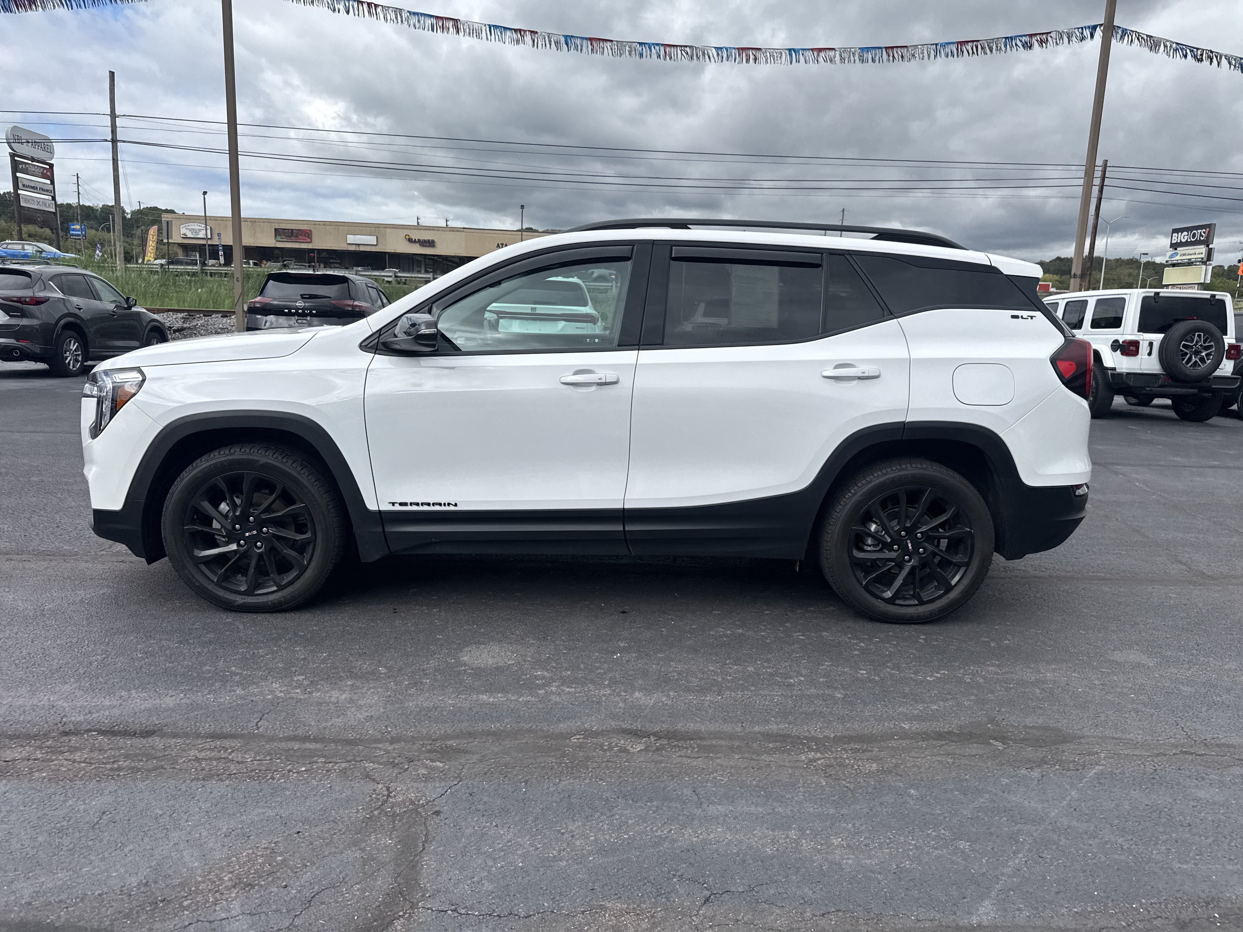 2023 GMC Terrain SLT
