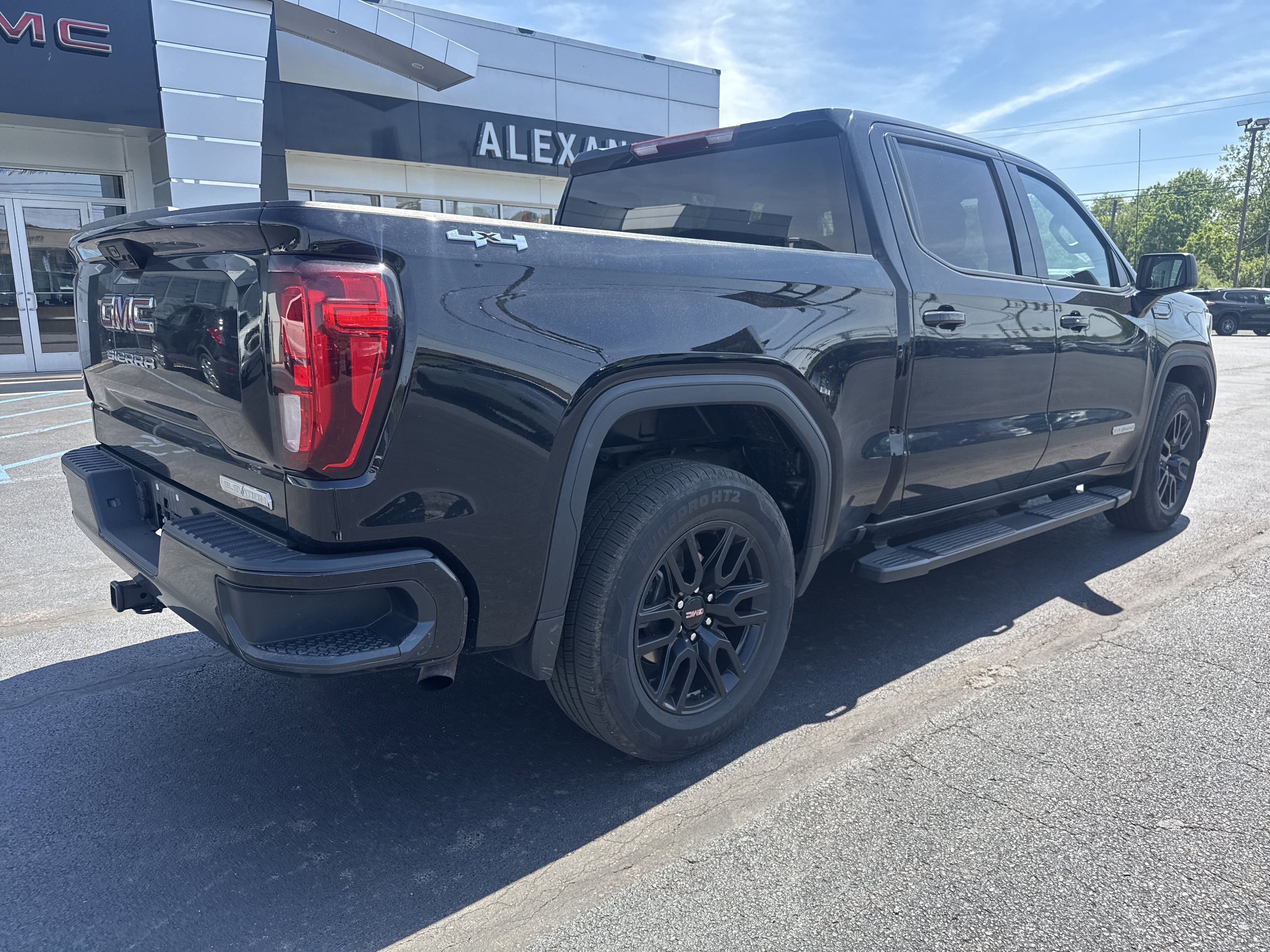 2024 GMC Sierra 1500 Elevation
