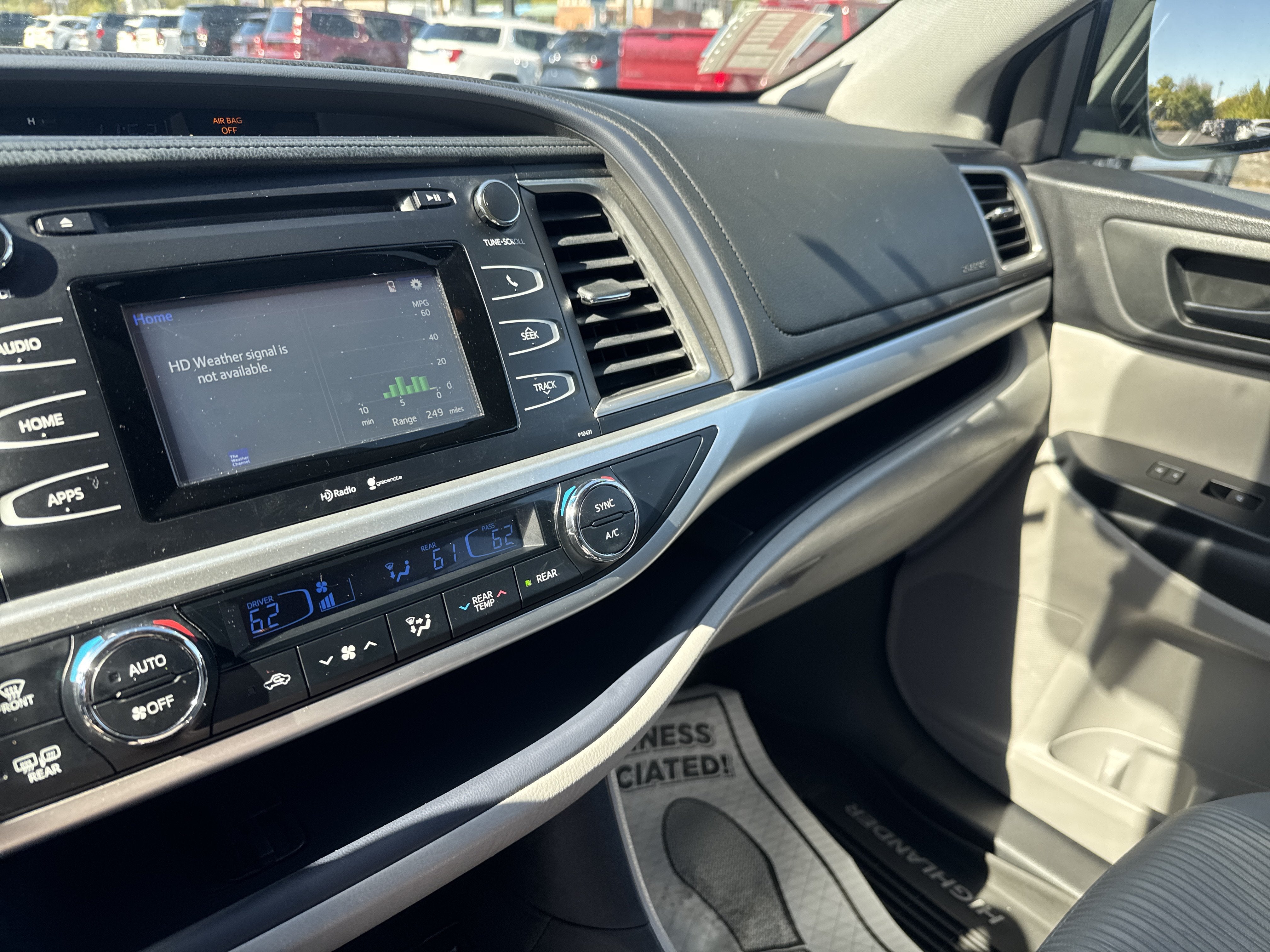 2015 Toyota Highlander LE