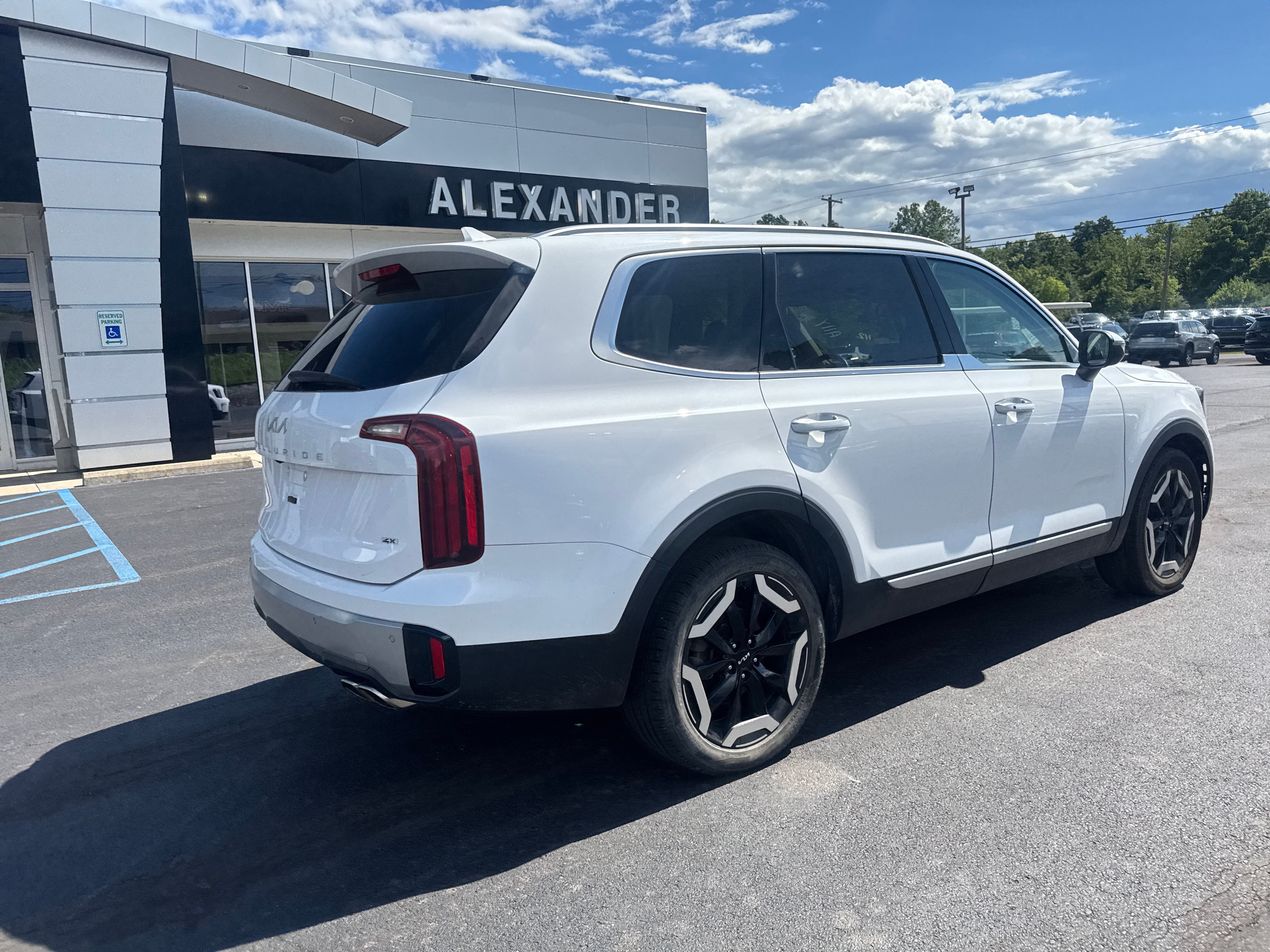 2023 Kia Telluride S