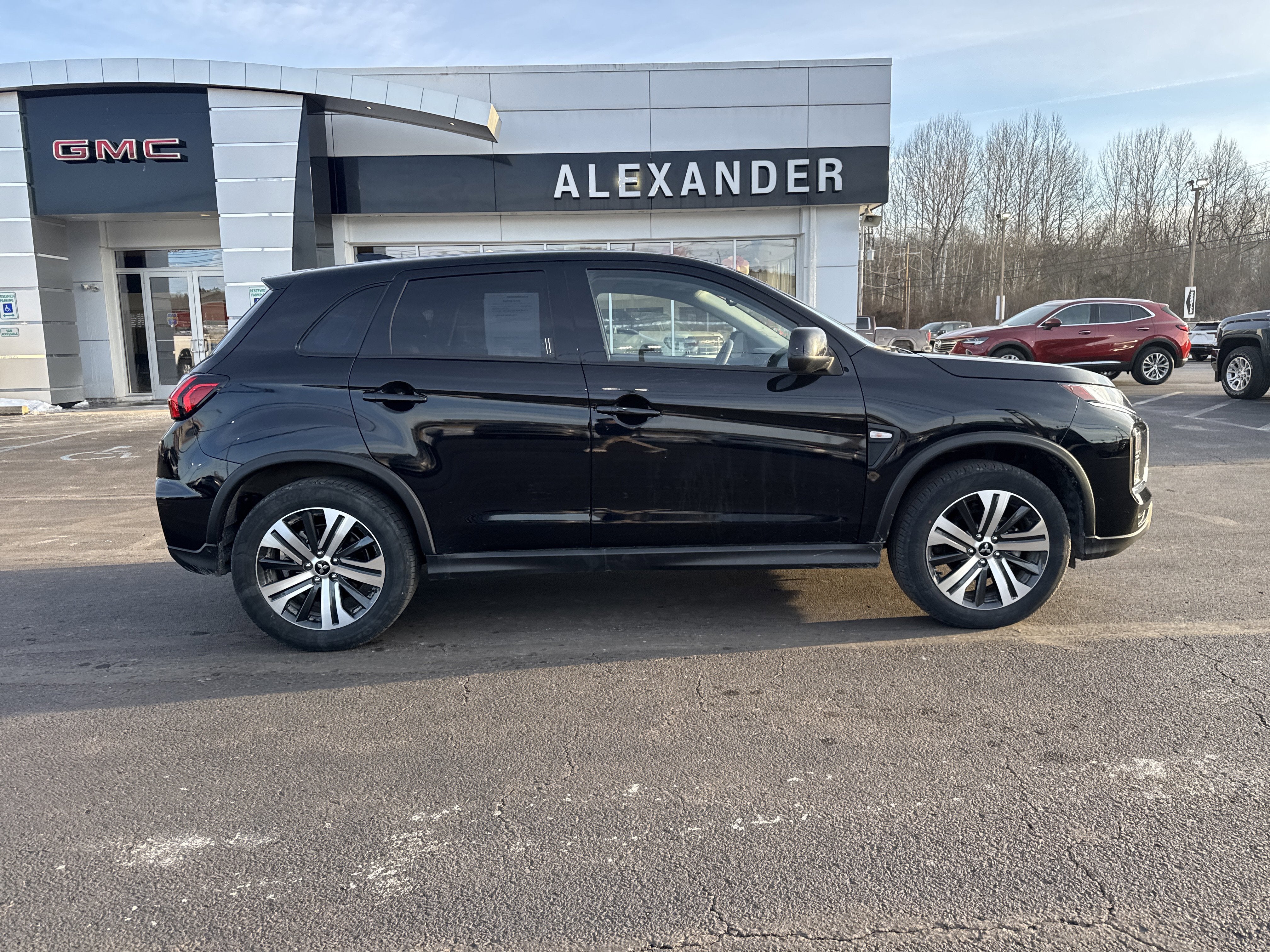 2025 Mitsubishi Outlander Sport S