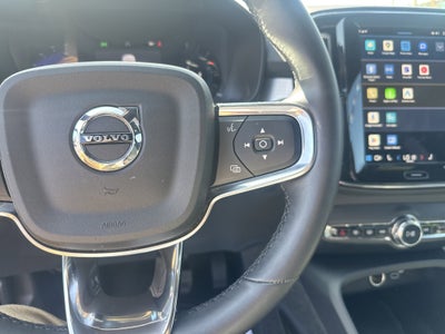 2024 Volvo XC40 Core Bright Theme