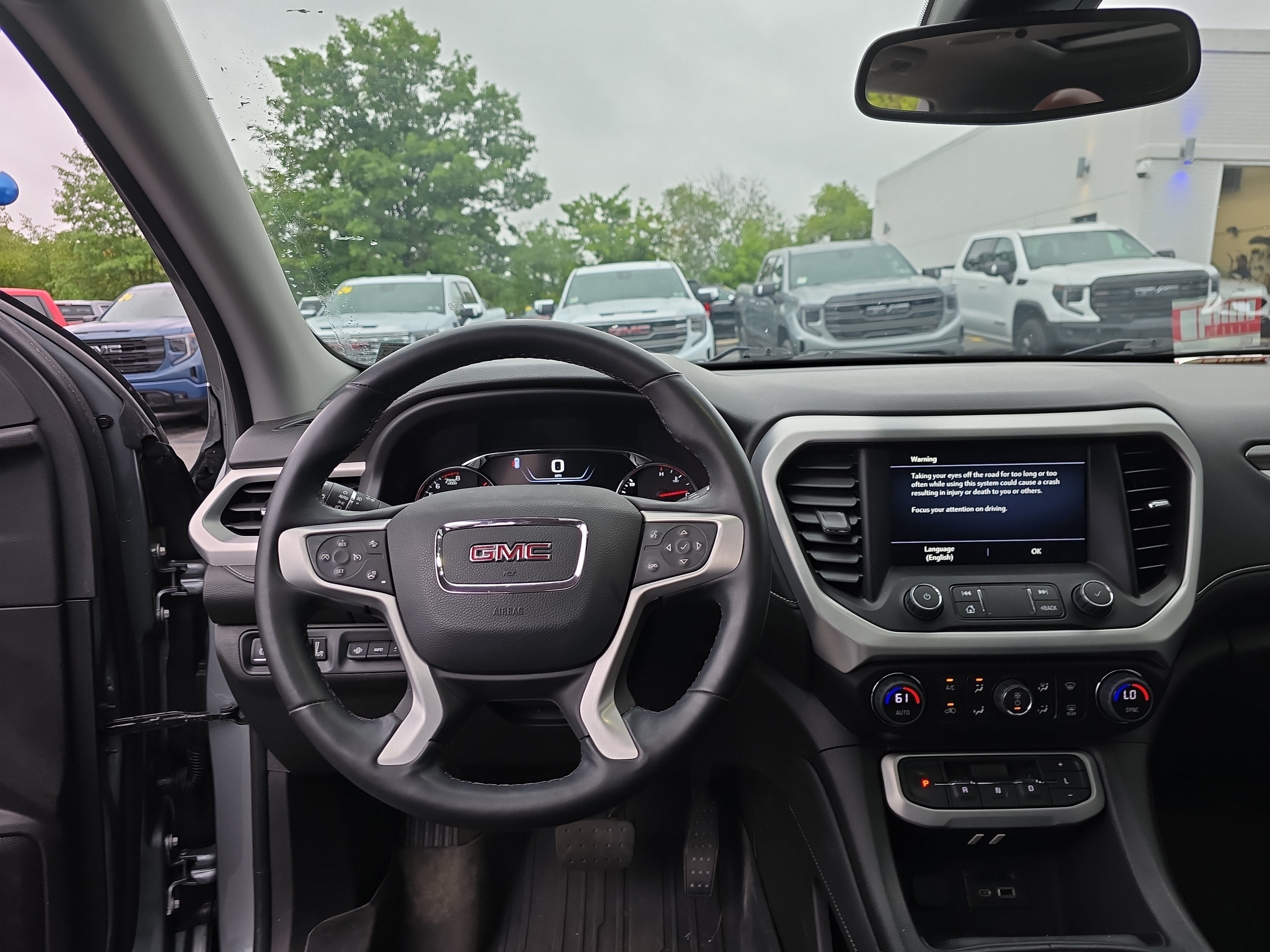 2023 GMC Acadia SLT