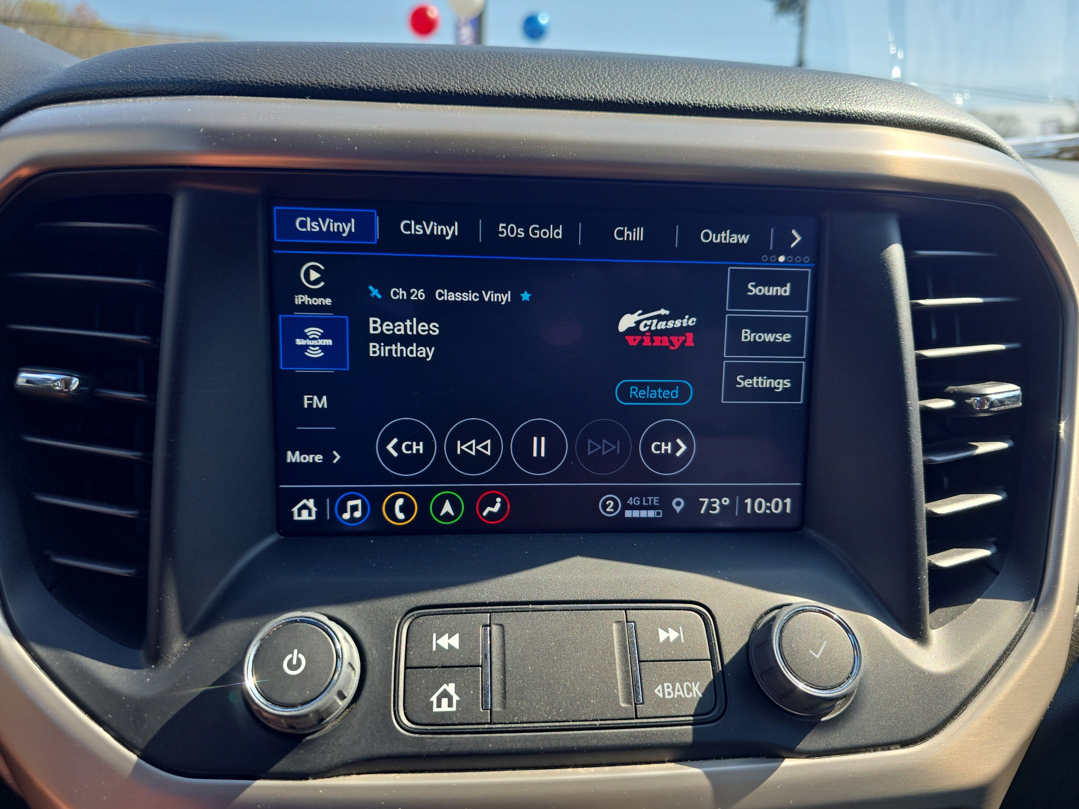 2023 GMC Acadia Denali