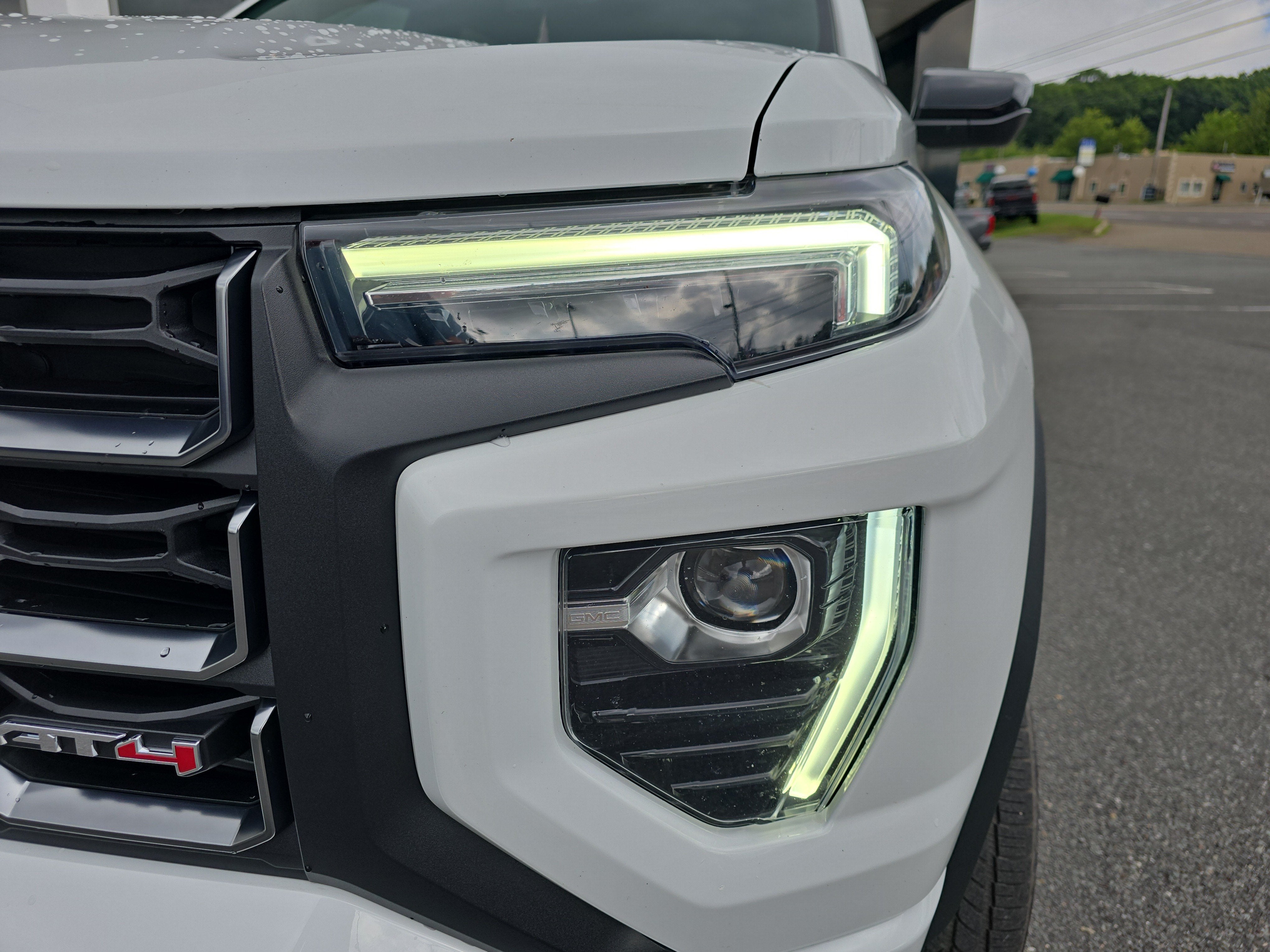 2023 GMC Canyon AT4