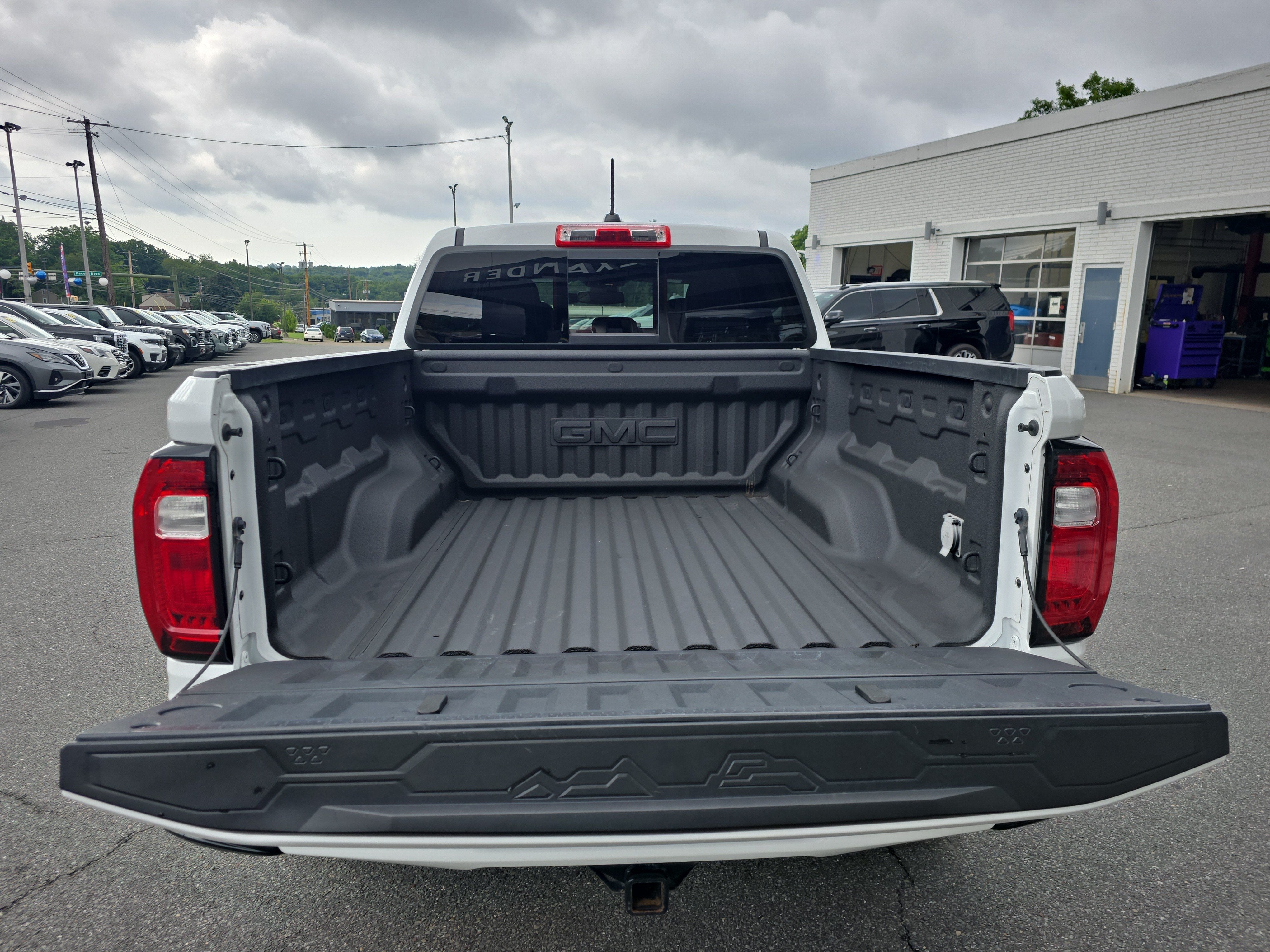 2023 GMC Canyon AT4