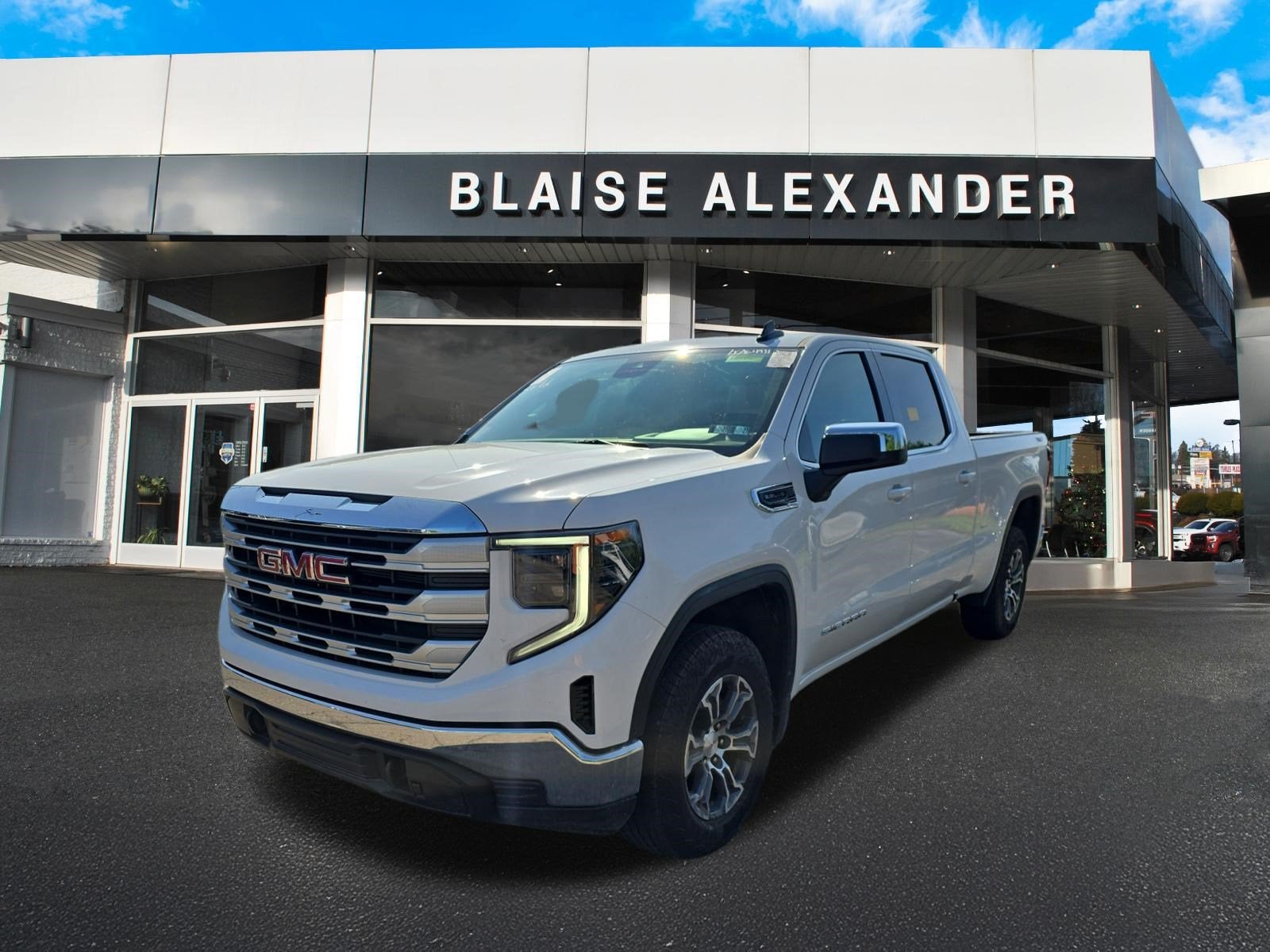 2023 GMC Sierra 1500 SLE