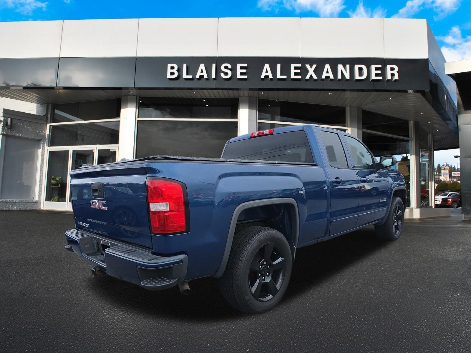 2016 GMC Sierra 1500 DBL CAB 4WD 143.5