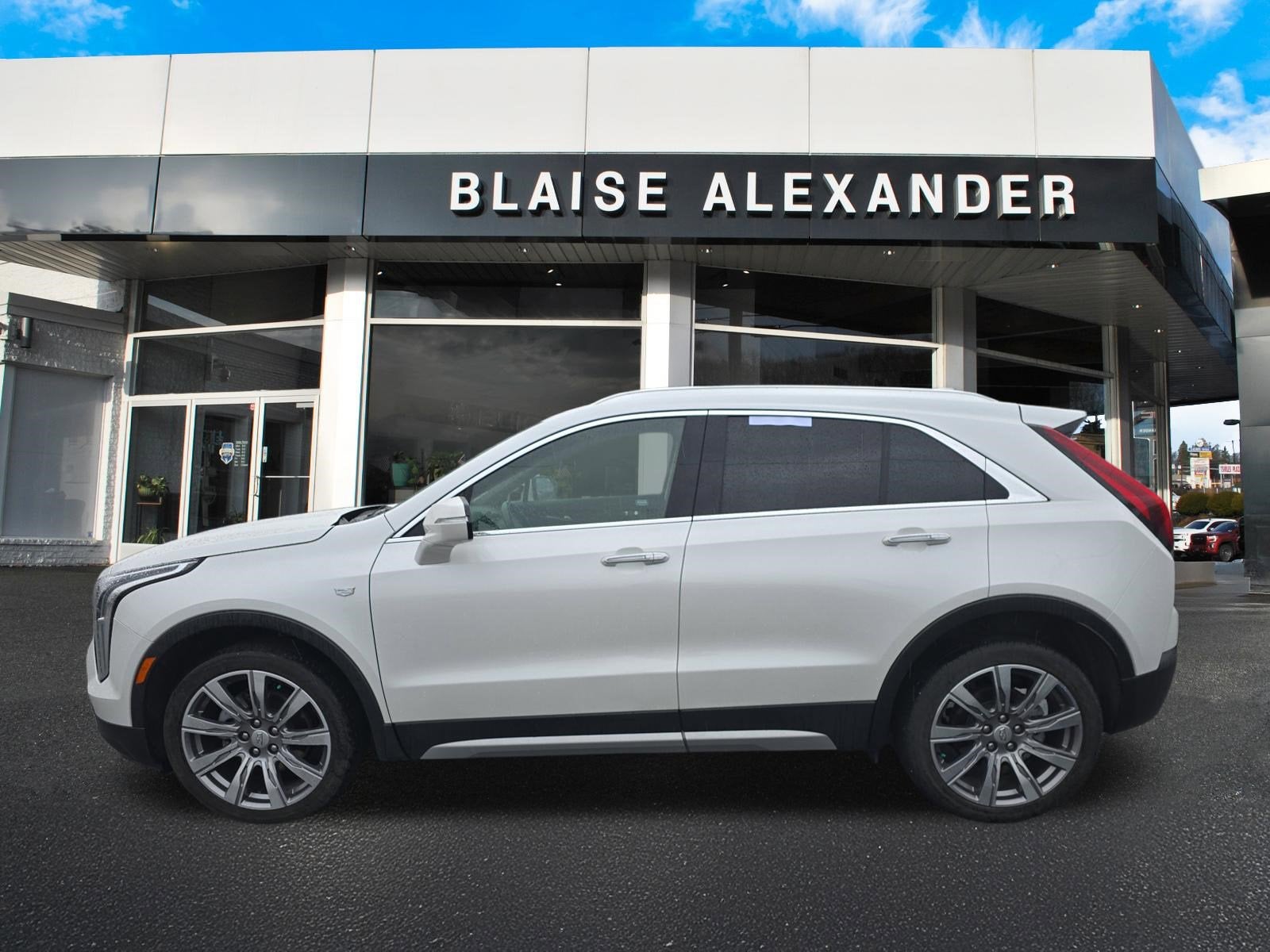 2023 Cadillac XT4 Premium Luxury