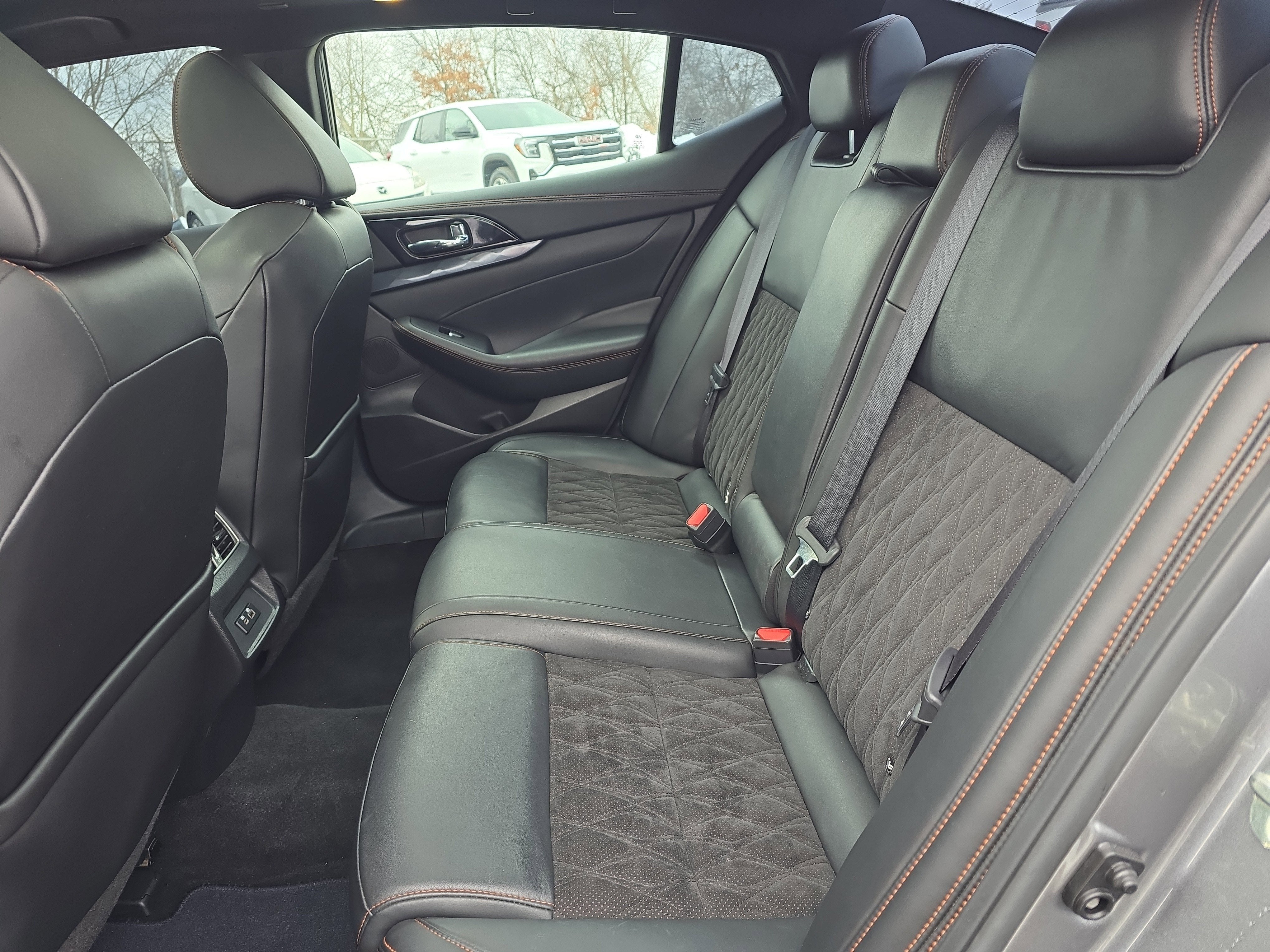 2020 Nissan Maxima SR