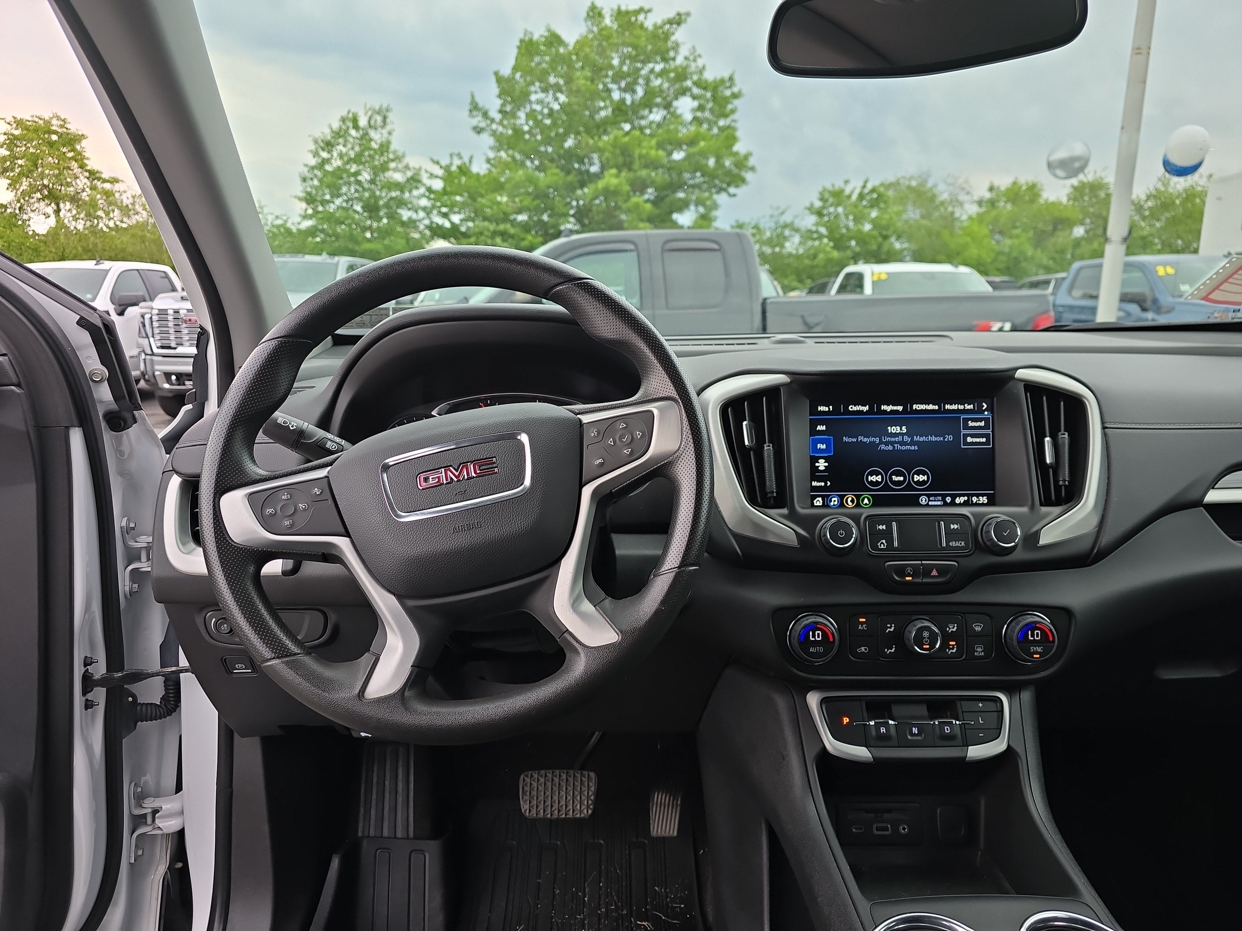 2022 GMC Terrain SLE