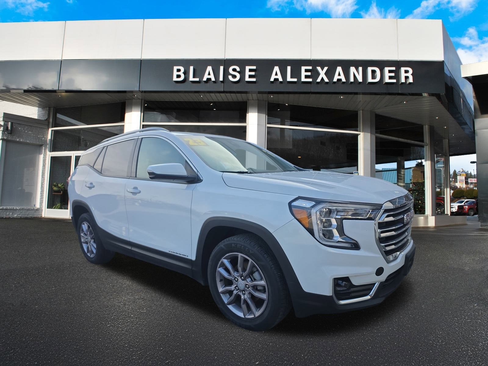 2023 GMC Terrain SLT