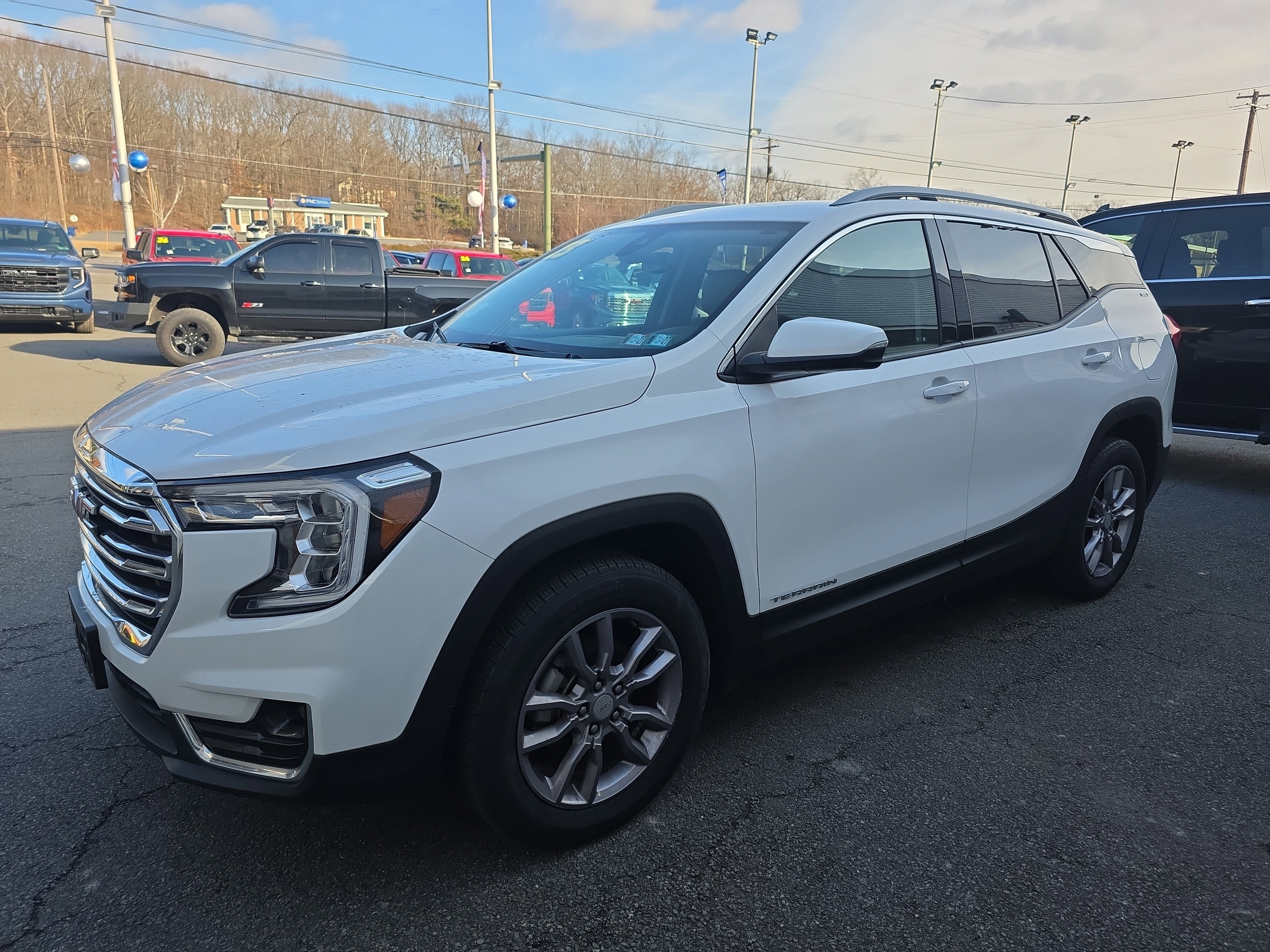 2023 GMC Terrain SLT