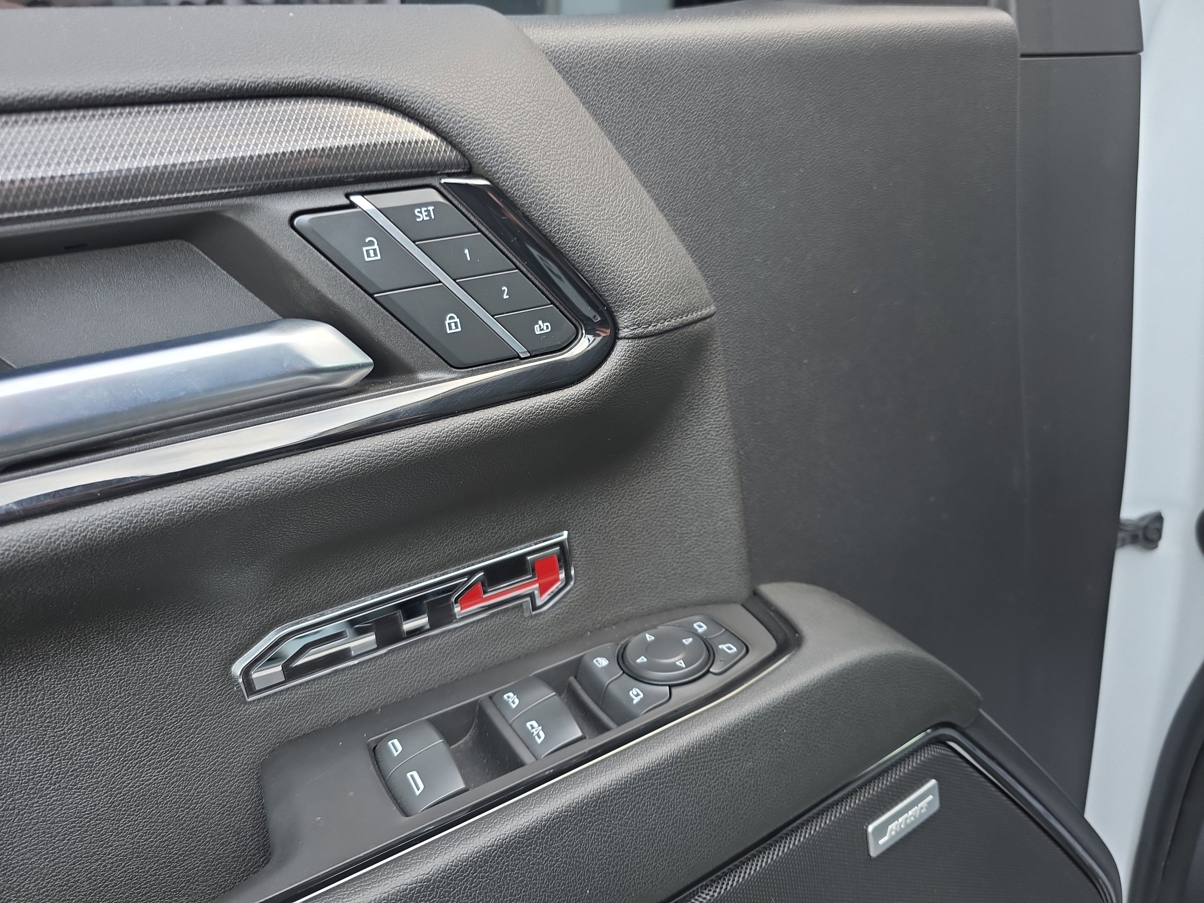 2024 GMC Sierra 1500 AT4