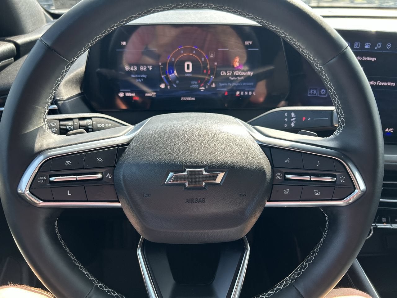 2024 Chevrolet Traverse LS