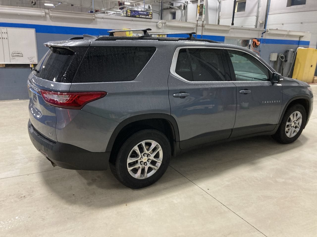 2021 Chevrolet Traverse LT Cloth
