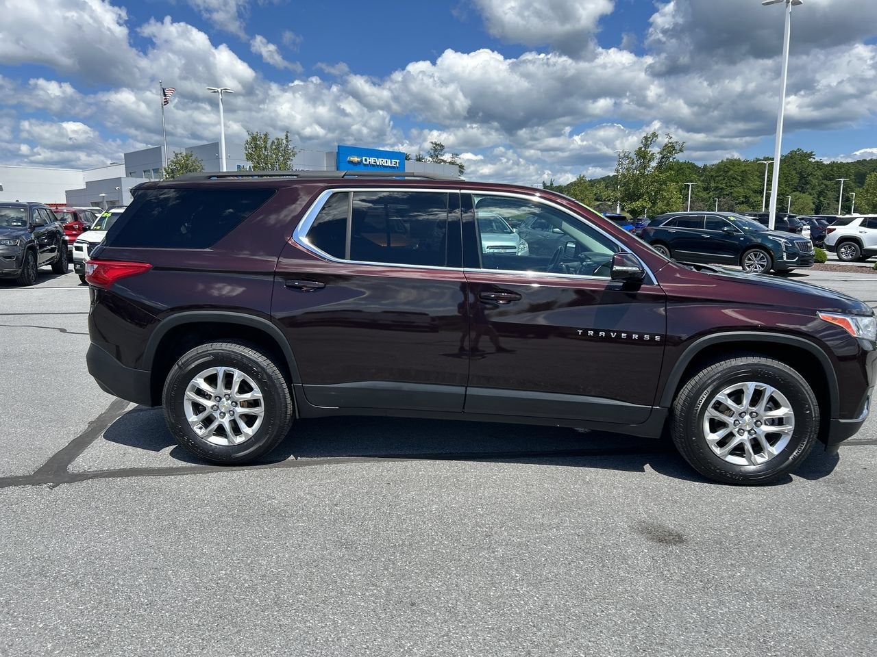 2020 Chevrolet Traverse LT Cloth