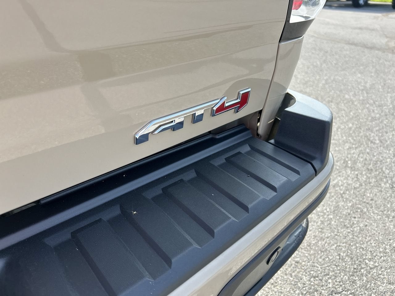 2022 GMC Canyon AT4 - Leather