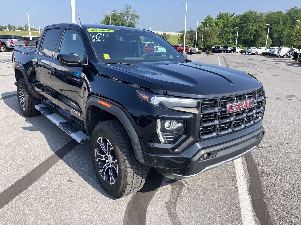 2023 GMC Canyon AT4