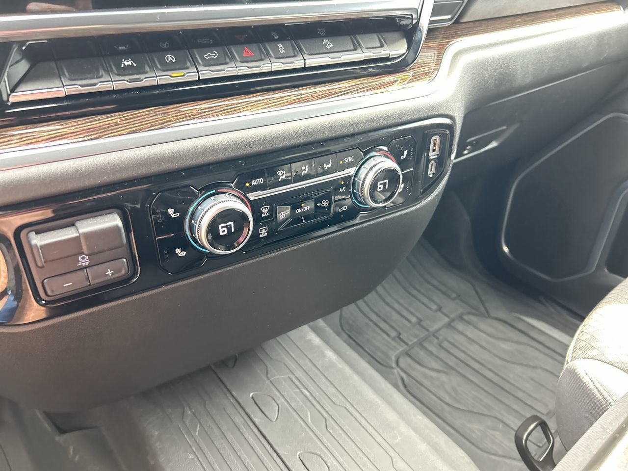 2023 GMC Sierra 1500 SLE