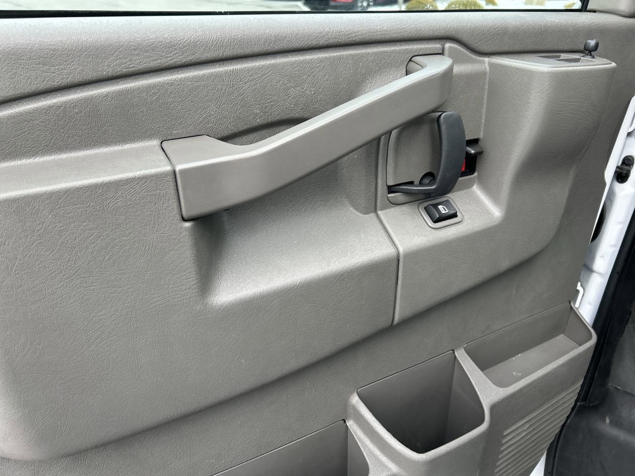 2024 GMC Savana Cargo 2500 Work Van