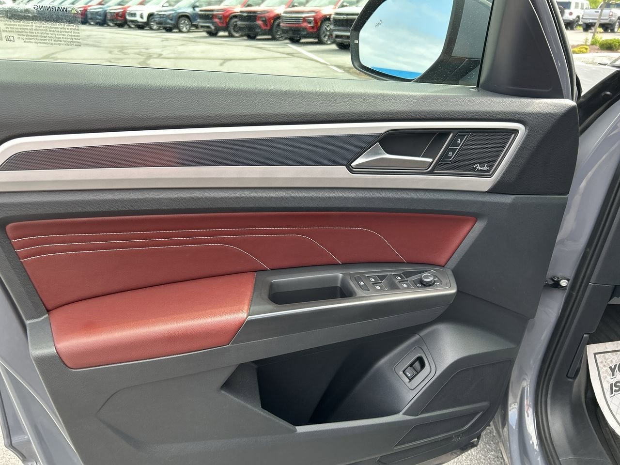 2022 Volkswagen Atlas Cross Sport 3.6L V6 SEL Premium R-Line