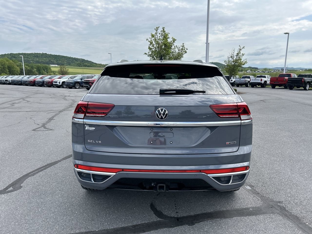 2022 Volkswagen Atlas Cross Sport 3.6L V6 SEL Premium R-Line