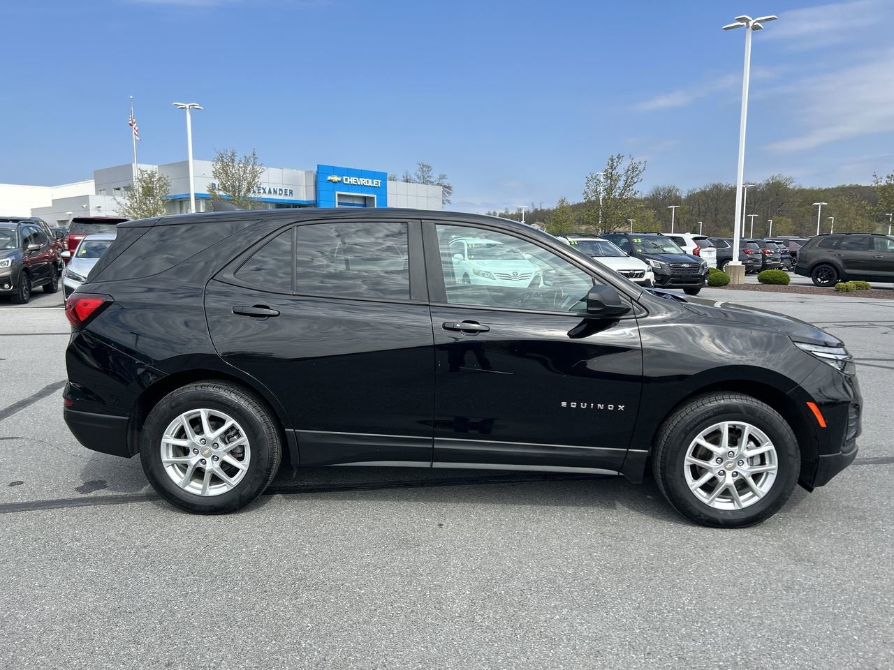 2023 Chevrolet Equinox LS