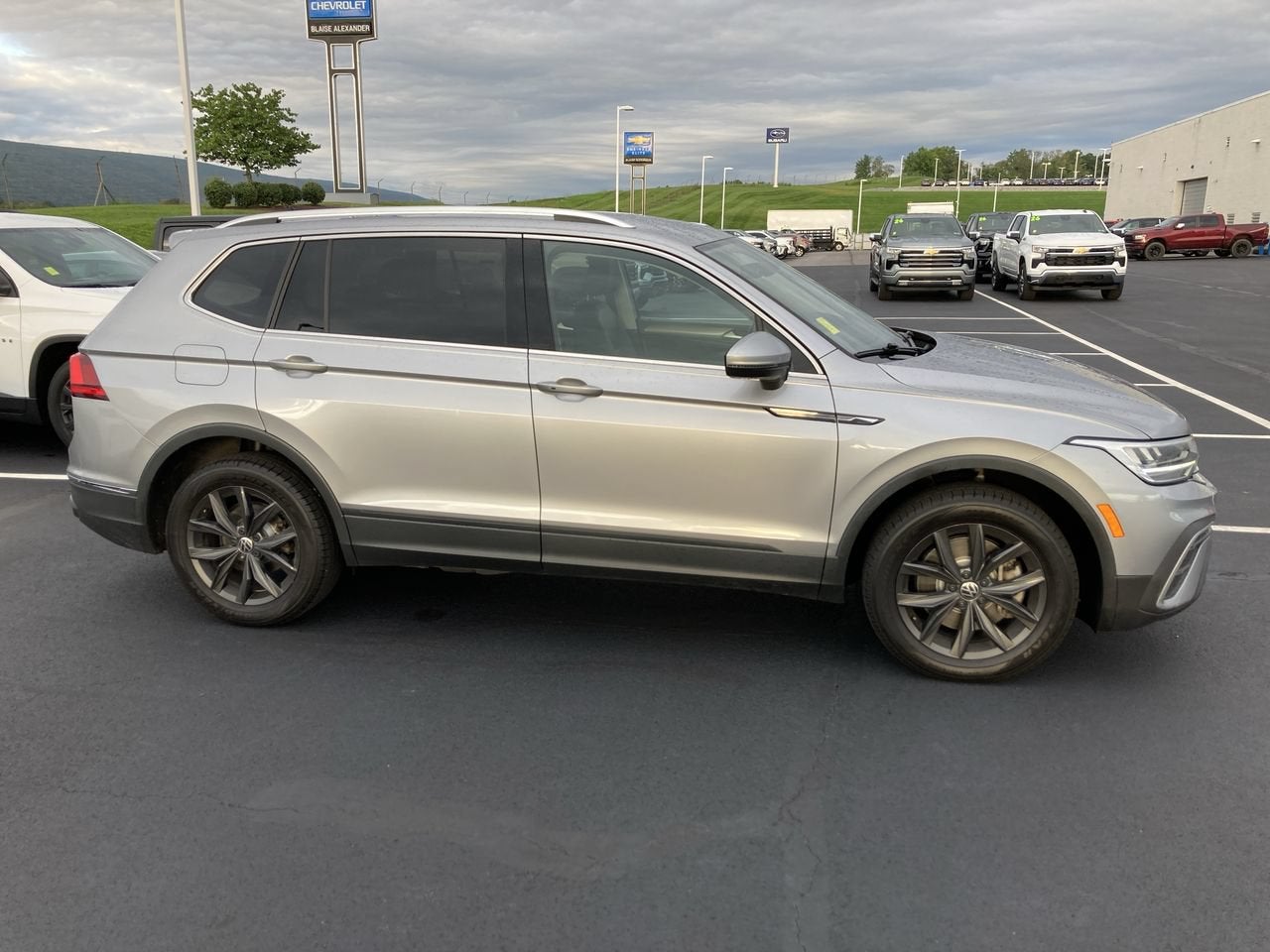 2024 Volkswagen Tiguan SE