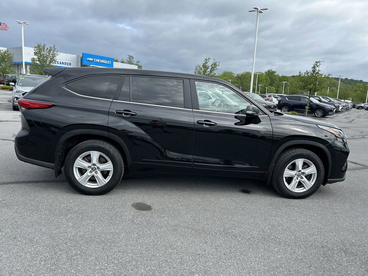2023 Toyota Highlander L