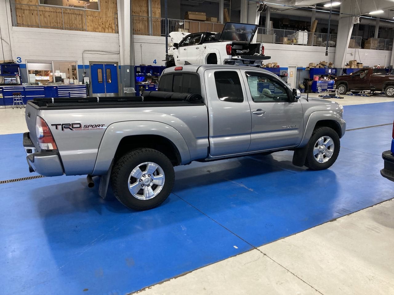 2015 Toyota Tacoma ACC CAB 4WD V6 AT