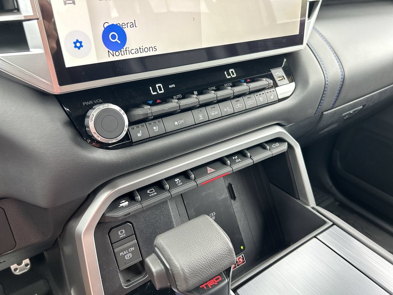 2025 Toyota Tundra 4WD SR5
