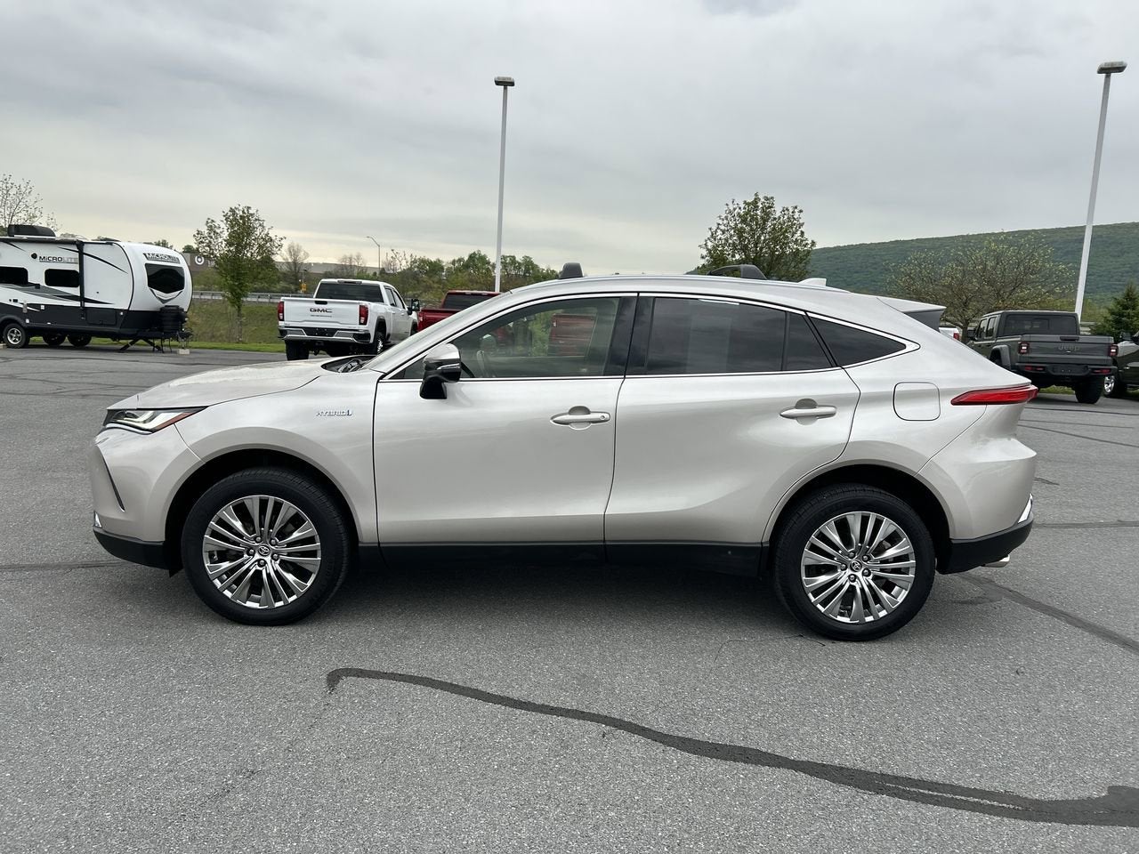 2021 Toyota Venza LE