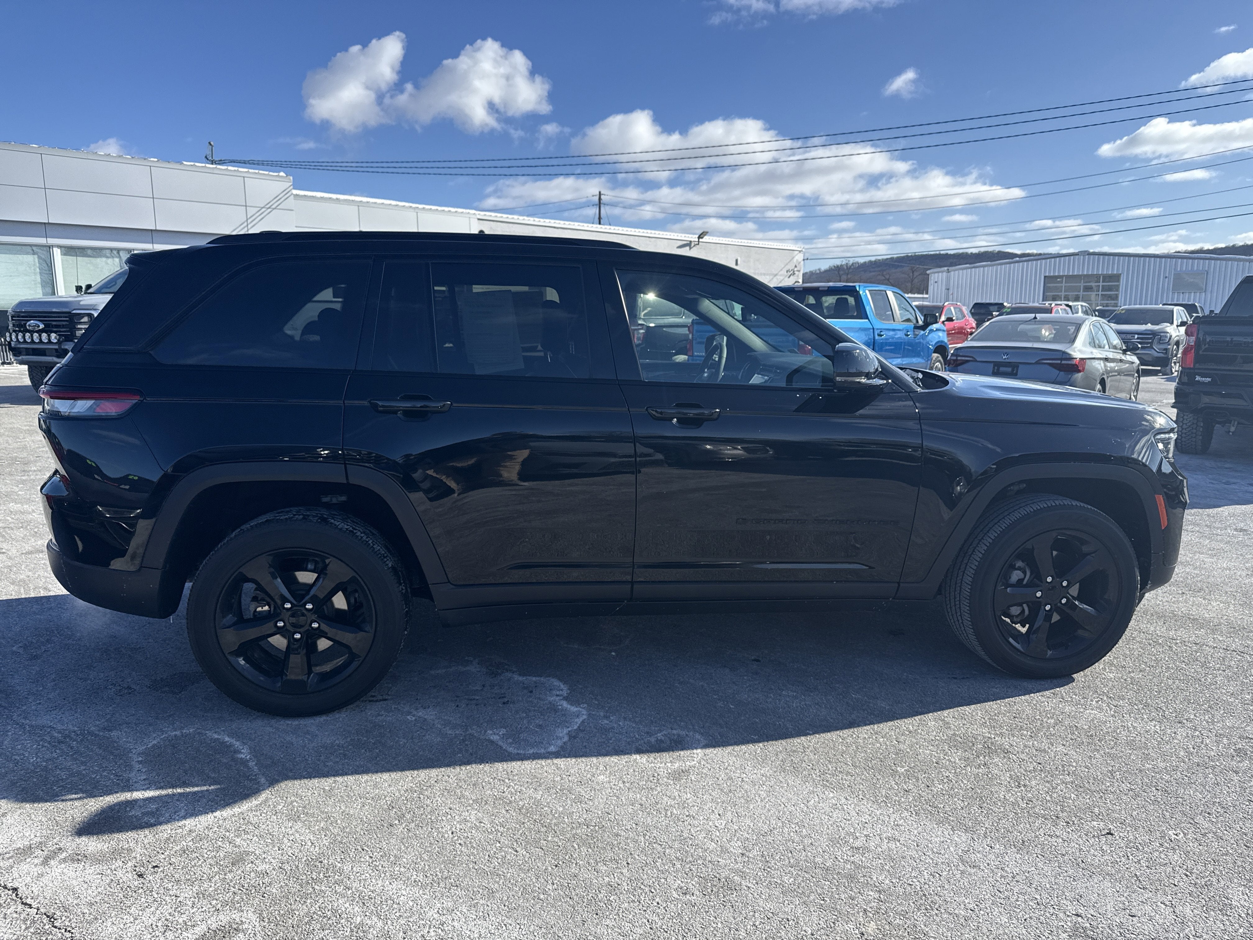 2023 Jeep Grand Cherokee Altitude