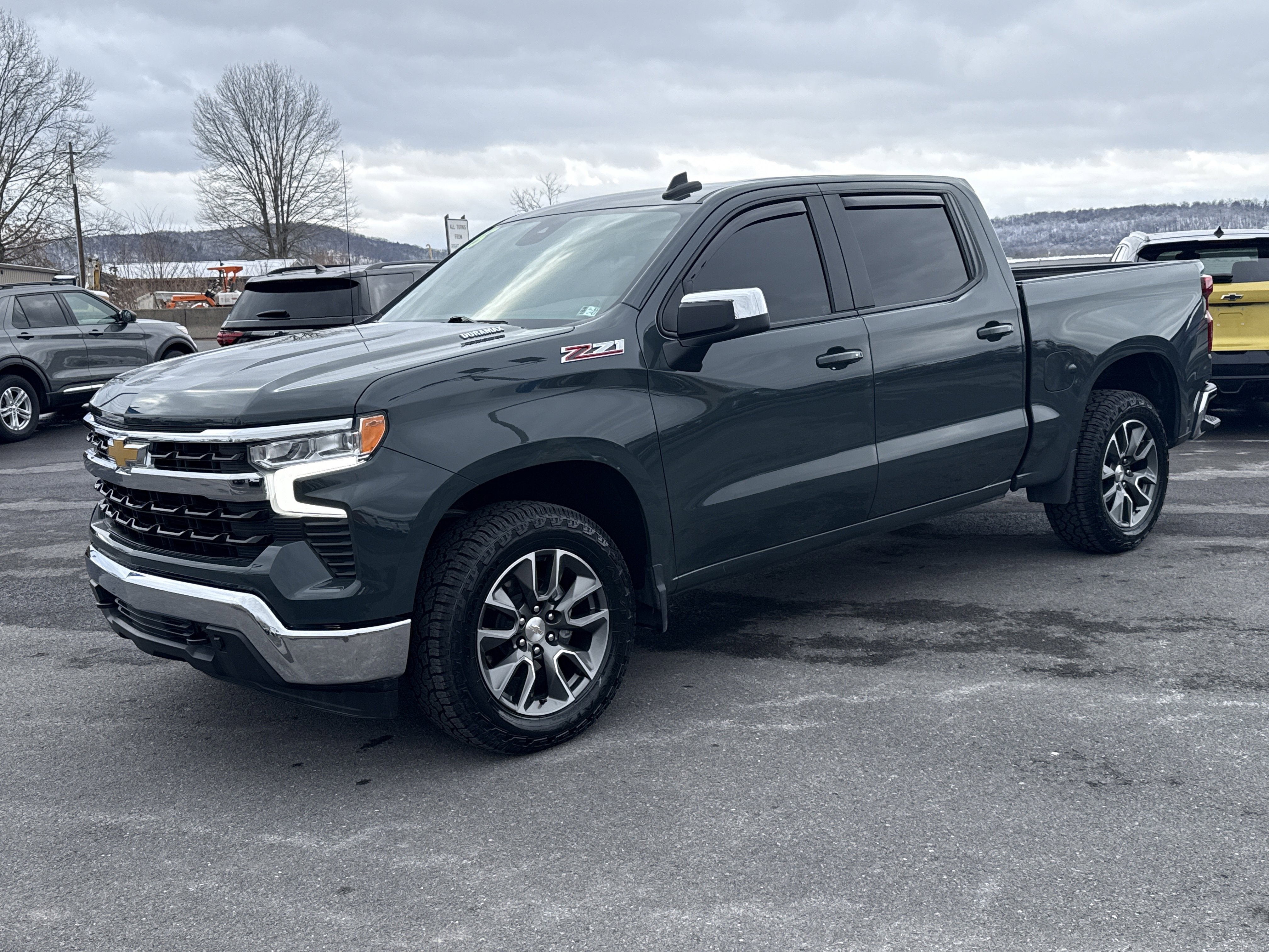 2025 Chevrolet Silverado 1500 LT