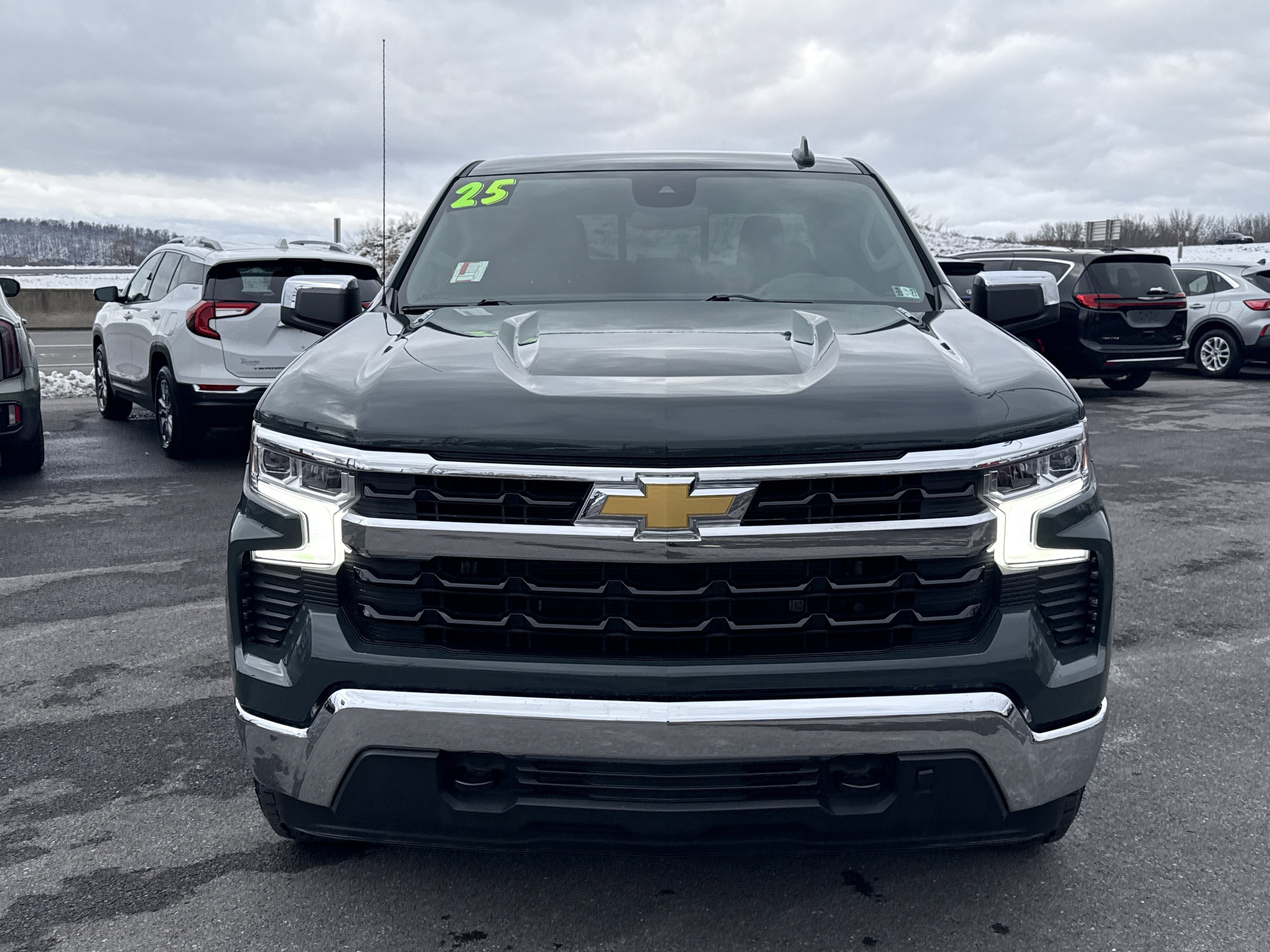 2025 Chevrolet Silverado 1500 LT