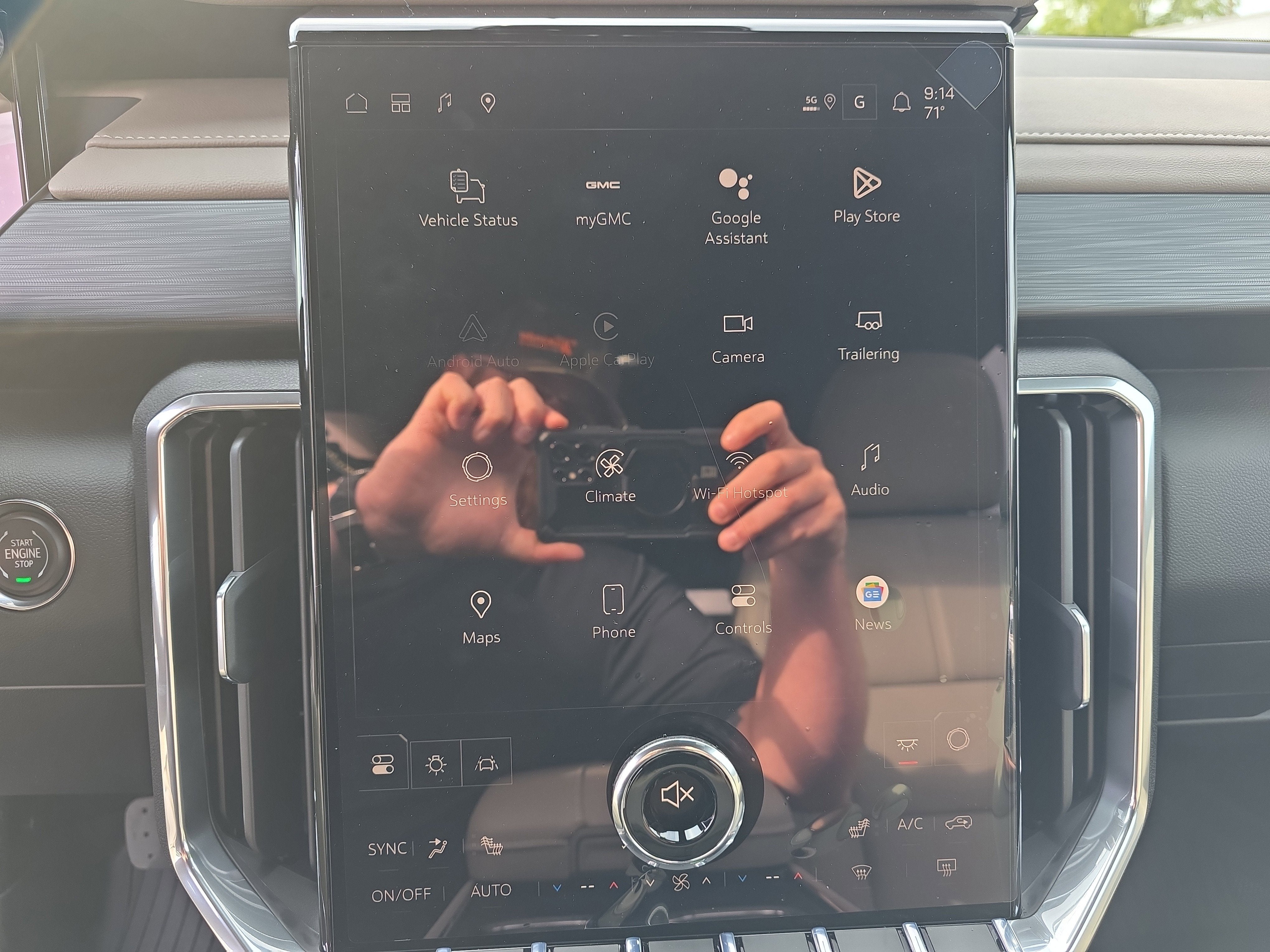 2026 GMC Acadia Elevation