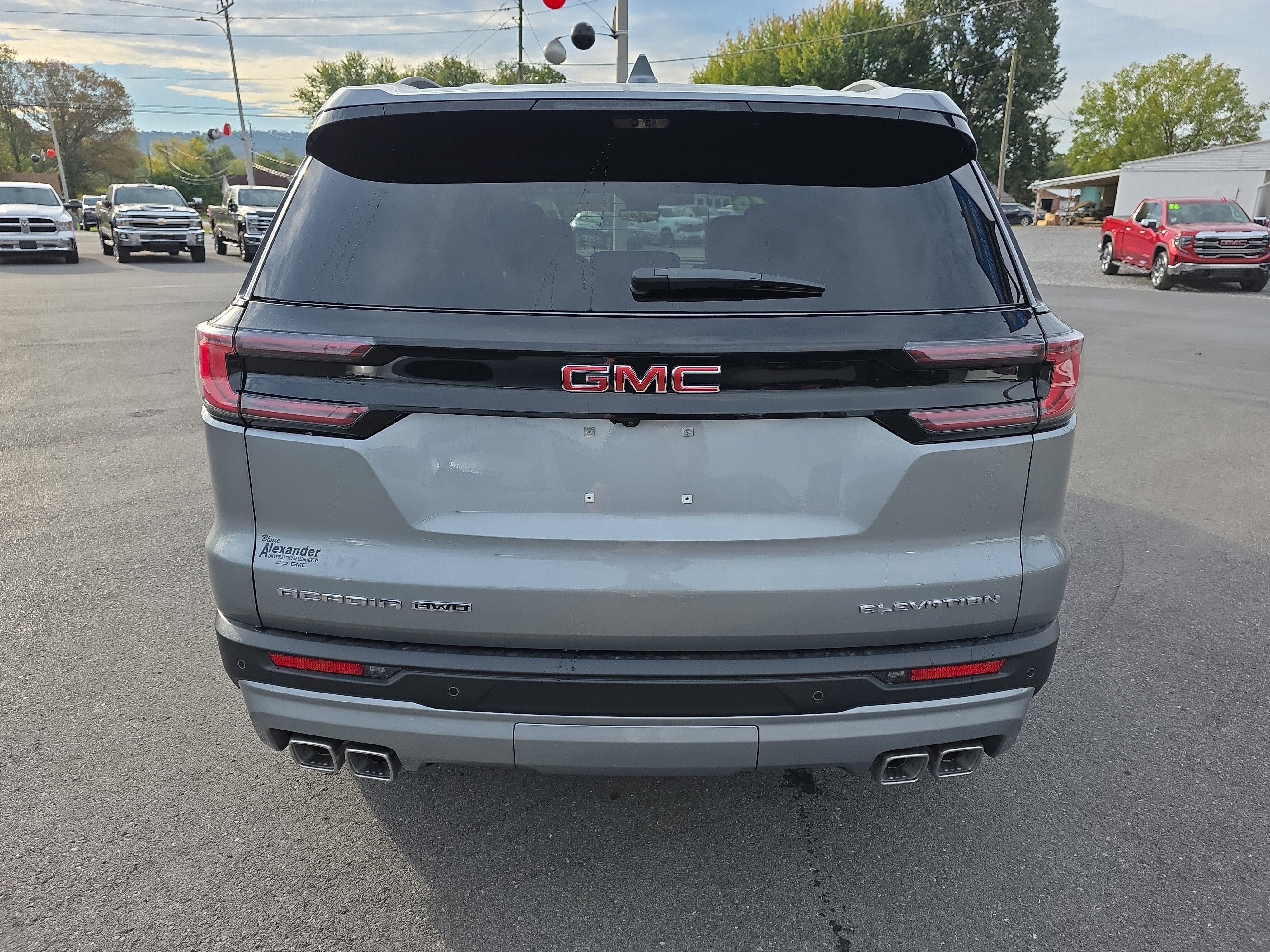 2026 GMC Acadia Elevation