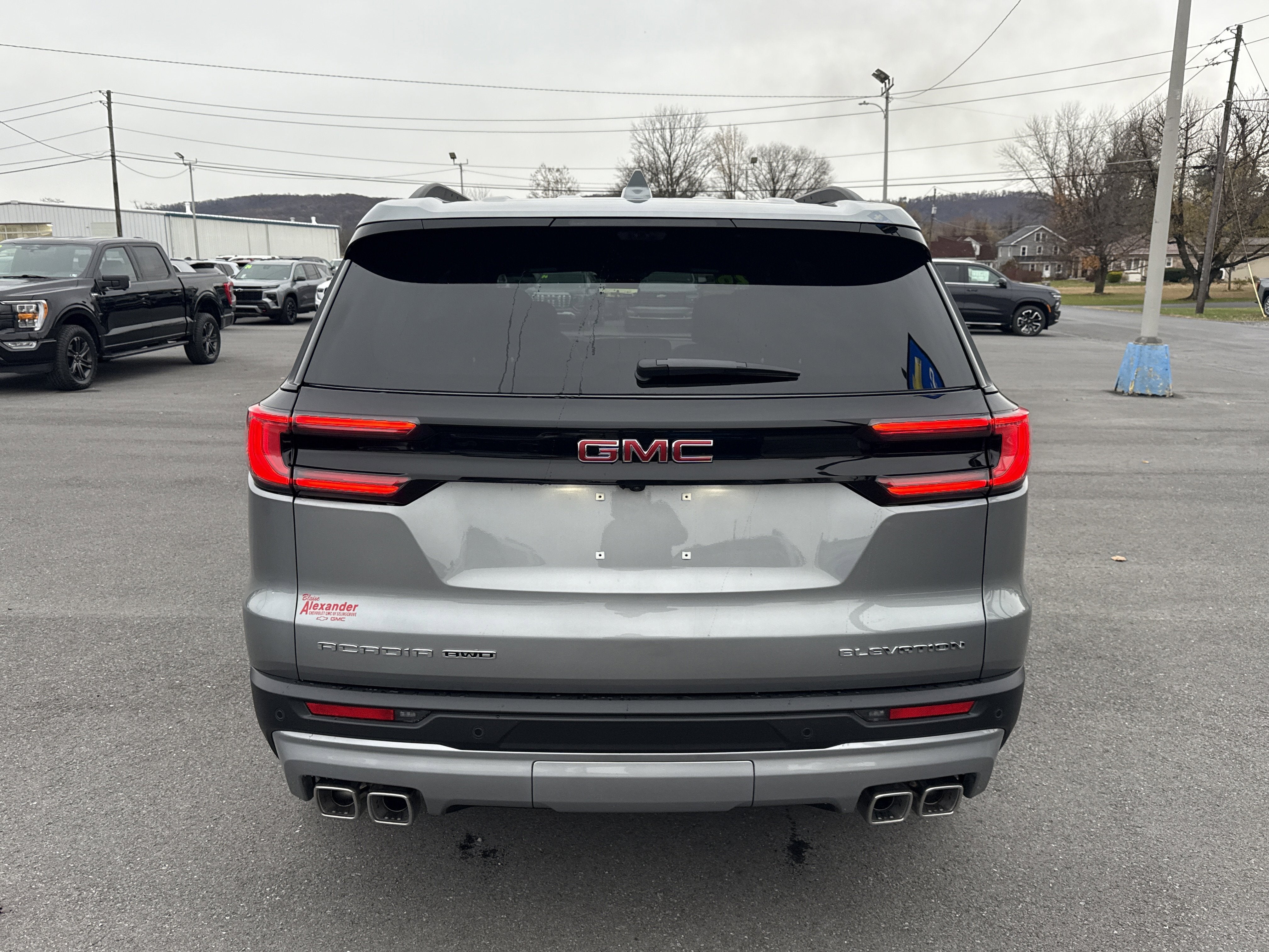 2026 GMC Acadia Elevation