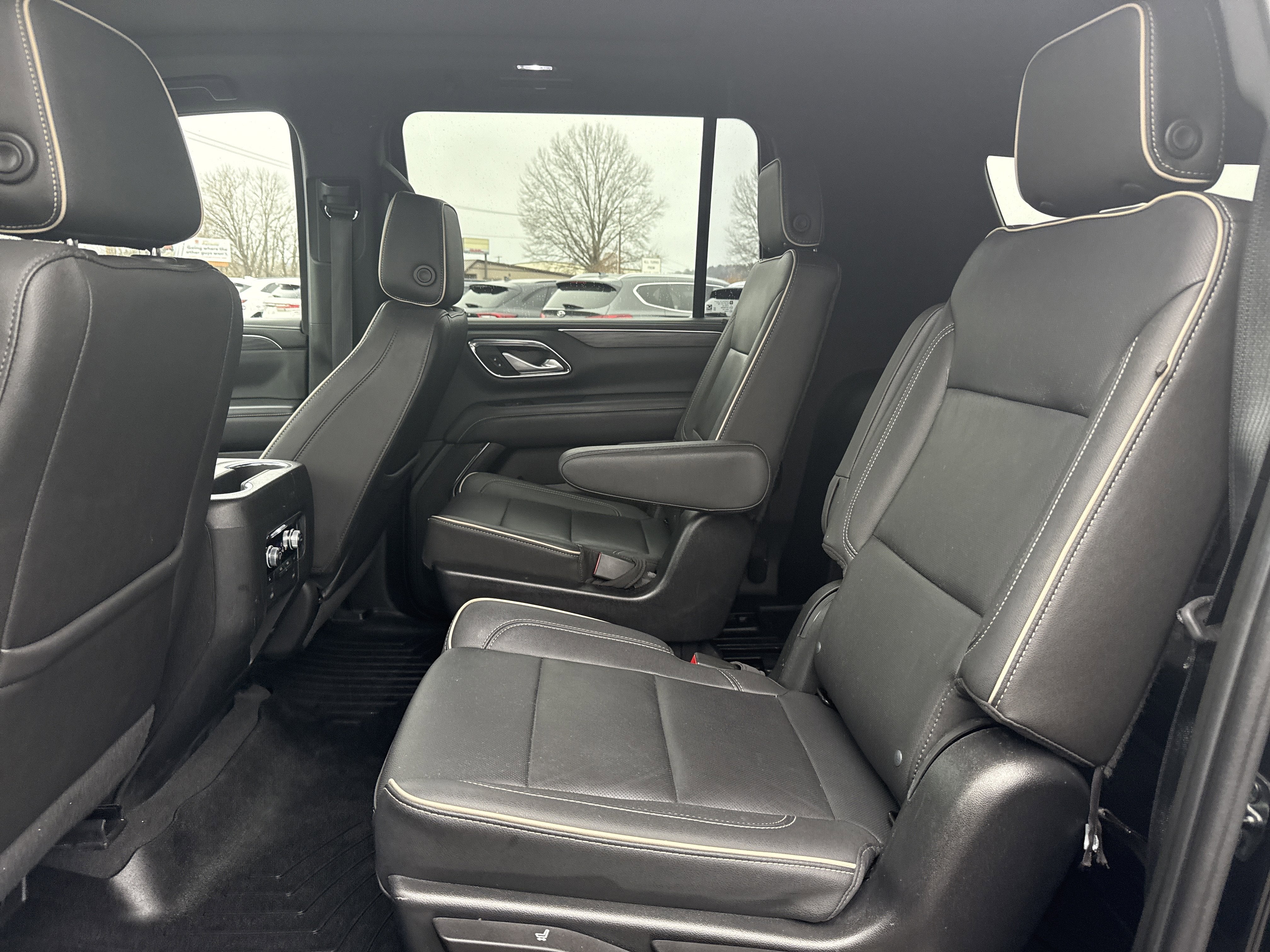 2022 GMC Yukon XL SLT